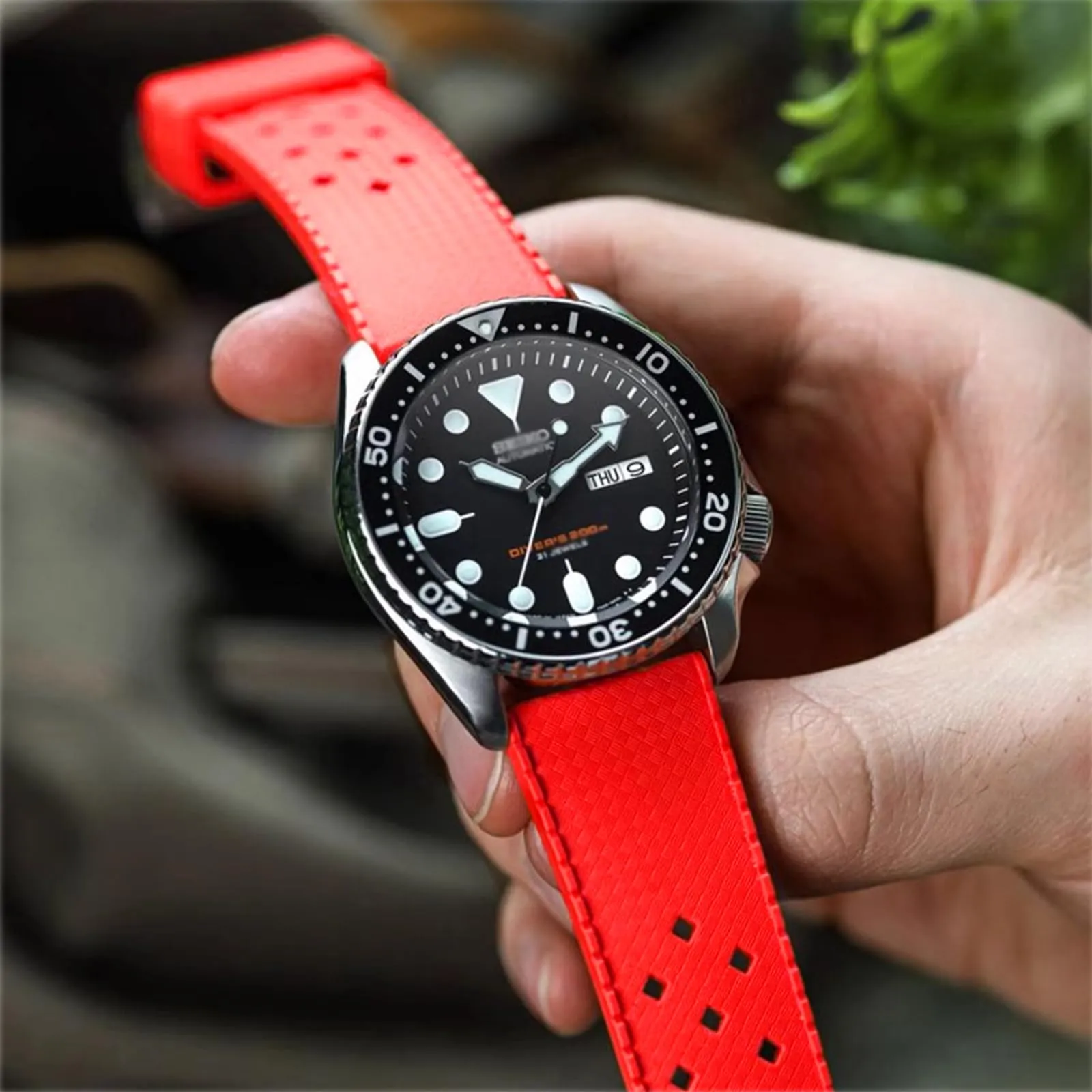Niziruoup Cinturino Orologio Gomma Fluorurata FKM Tropical Style Sgancio Rapido 20mm Rosso - immagine 6