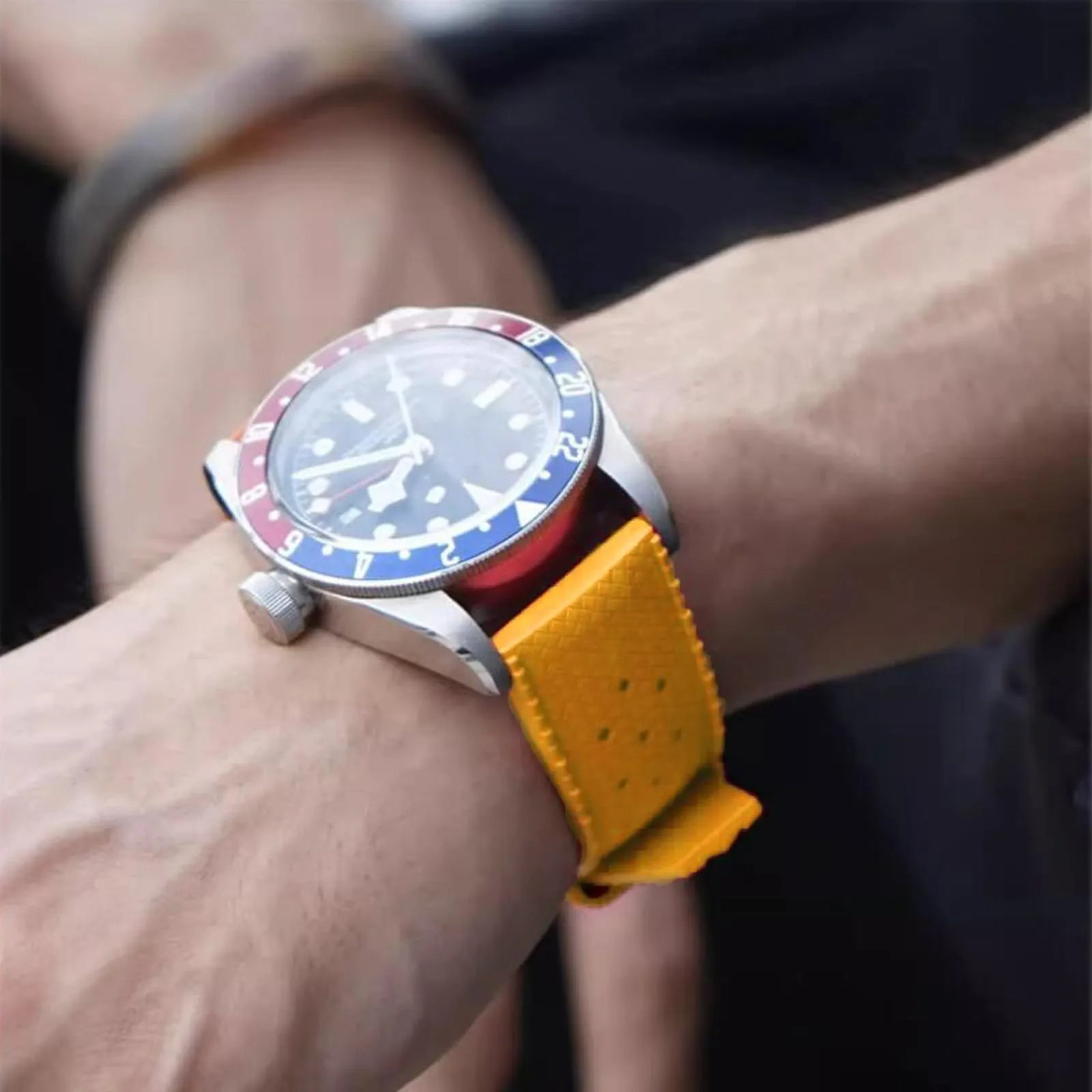 Niziruoup Cinturino Orologio in Gomma FKM Tropicale Sgancio Rapido 19mm Giallo - immagine 3