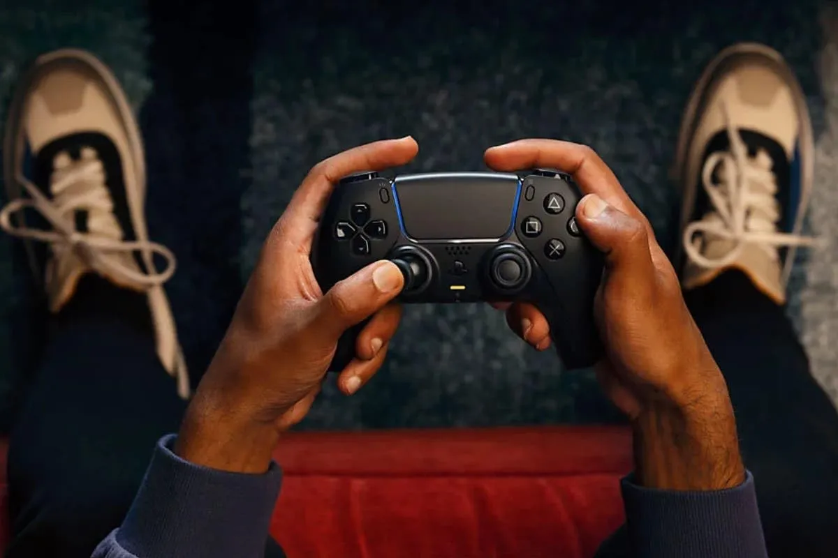 Sony PlayStation 5 DualSense Wireless Controller - Midnight Black - immagine 4