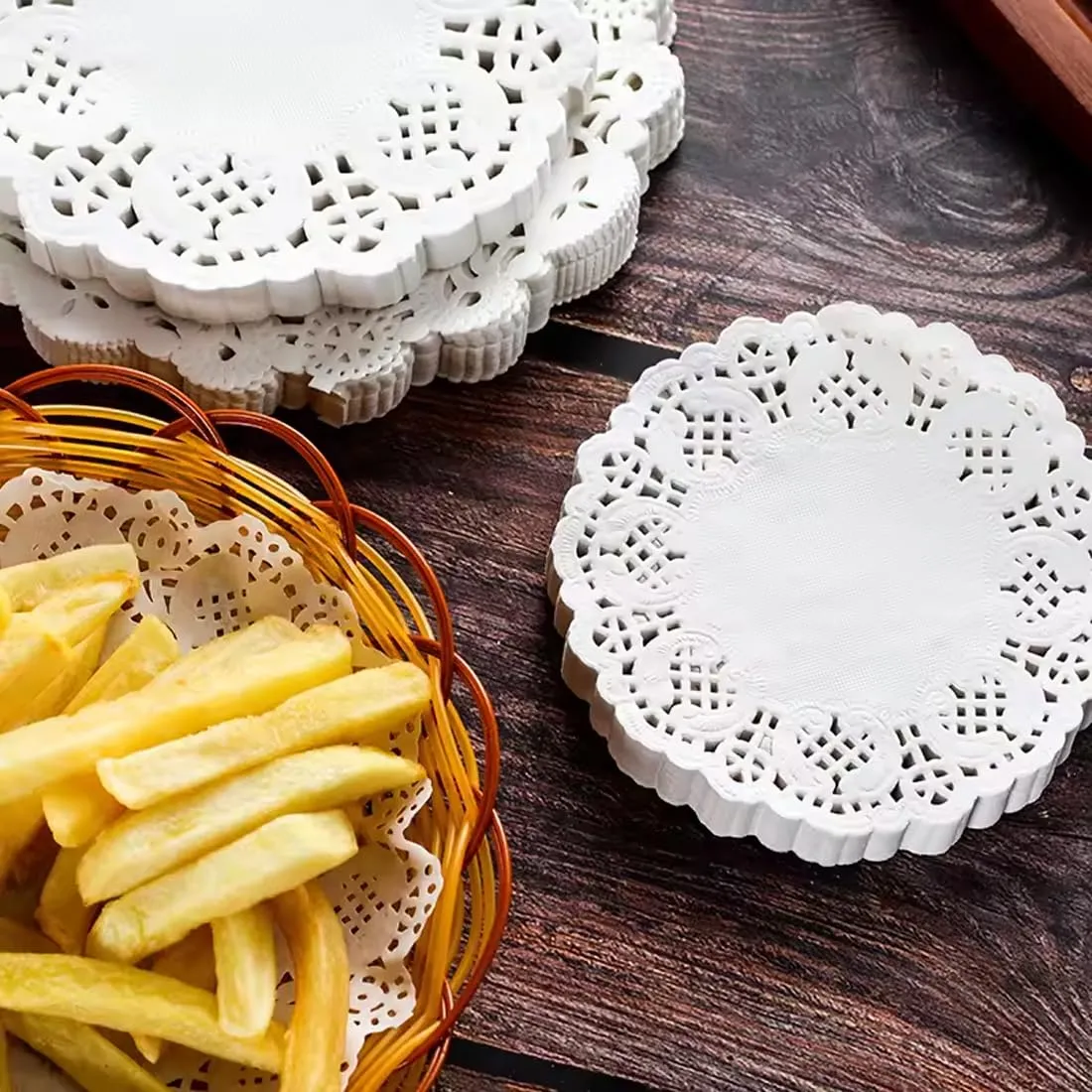 AOEVUIR Carta di pizzo rotonda per torte e dessert, 100 pezzi, 8,8 cm - immagine 4