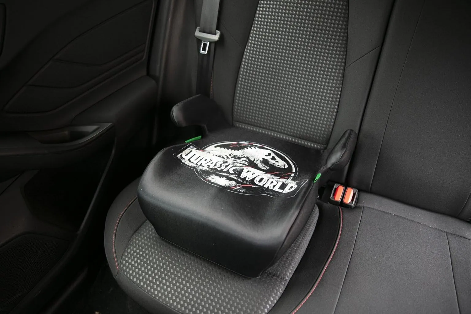 Tataway Seggiolino Alzatina Auto Bimbi Jurassic World, I-Size ECE R129, 126-150 cm, 22-36 kg, Gruppo 3 - immagine 6