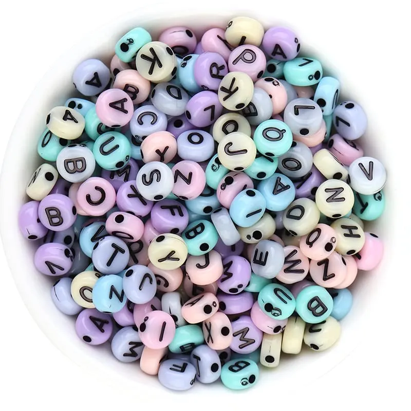 100 Perline Distanziali Alfabeto in Acrilico 6,7 mm per Gioielli e Braccialetti Fai da Te - immagine 2