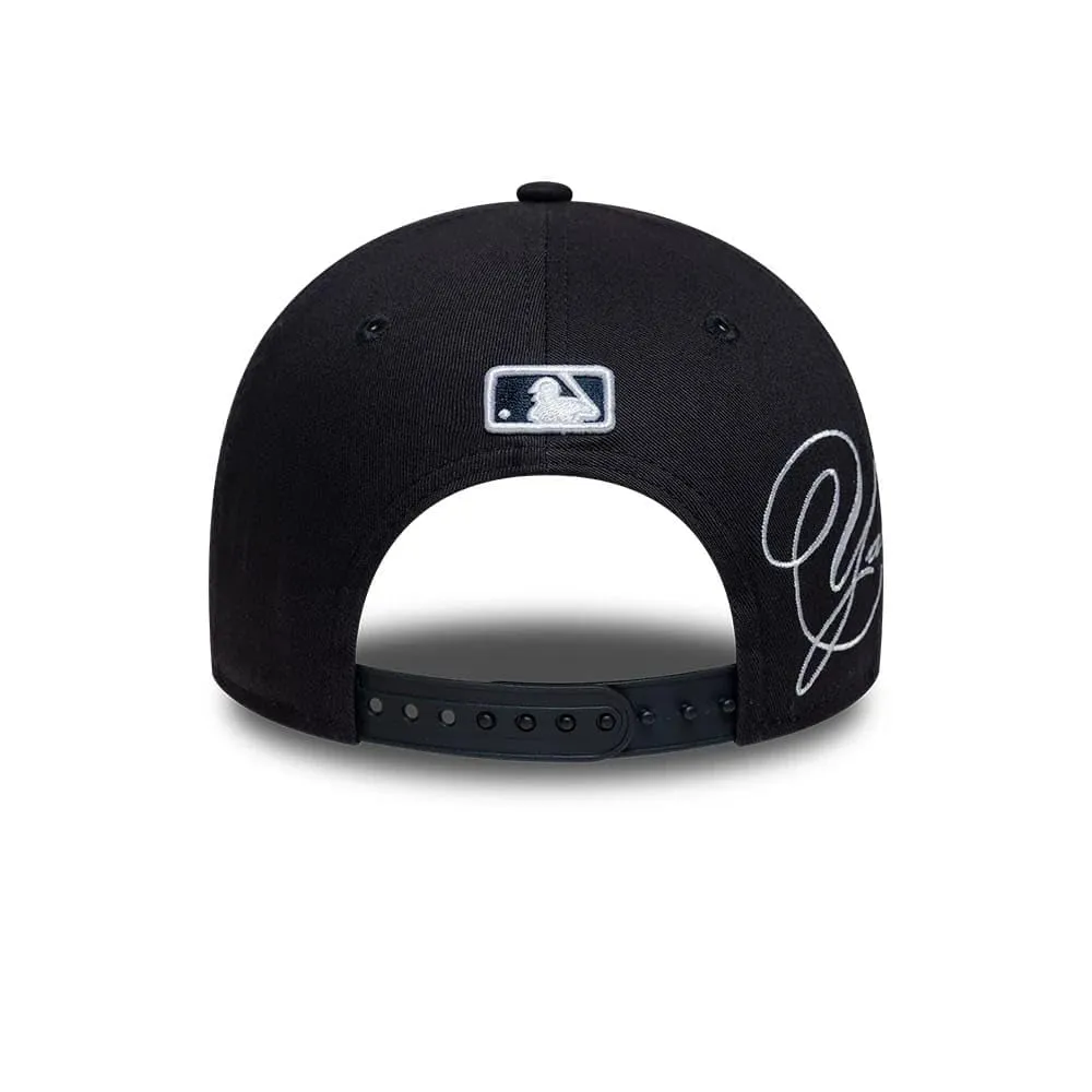 New Era New York Yankees Side Script 9Forty Adjustable M-Crown Cap - immagine 4
