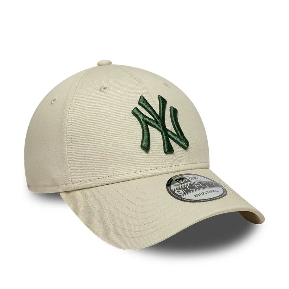 New Era New York Yankees League Essential 9Forty Cappellino Beige - immagine 3