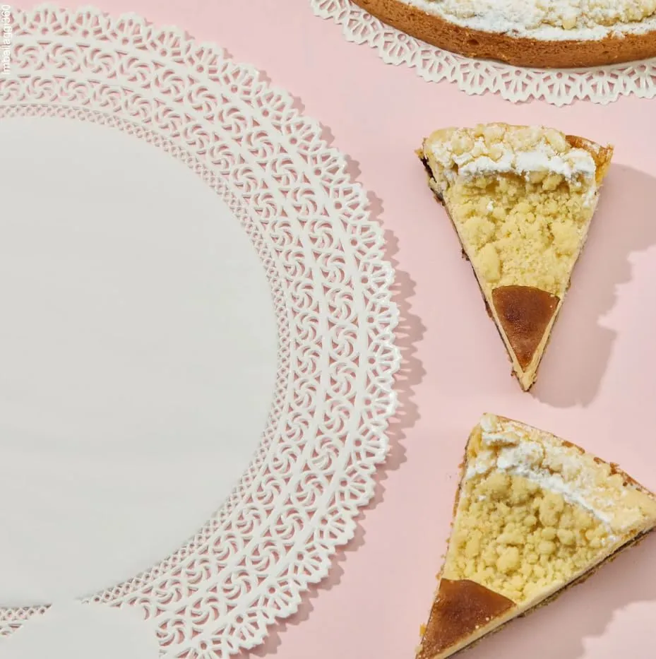 Centrini Rotondi in Carta Pizzo Bianca per Torte e Pasticceria, 100 Pezzi (Ø 45 cm) - immagine 2