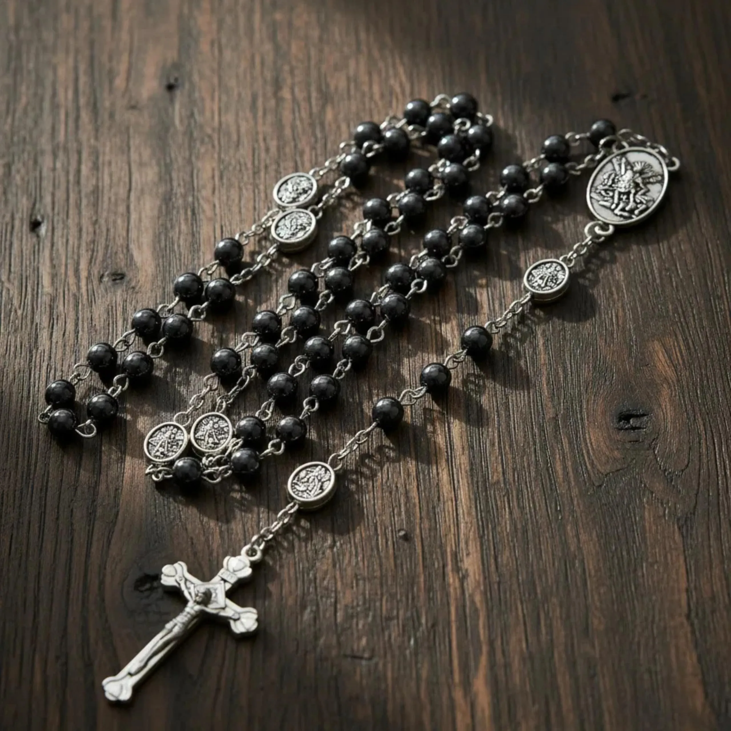 Nazareth Store Rosario di San Michele in ematite con Medaglia dell'Arcangelo e Croce (Silver | Jesus Cross) - immagine 2