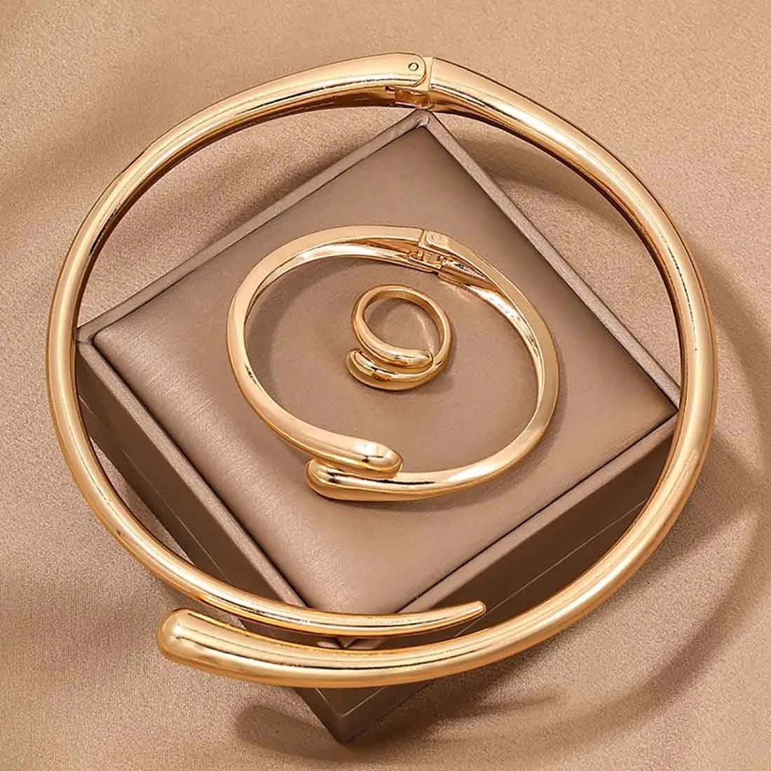 Cubahop Geometrico Metallo Choker Set Collana Braccialetto Anelli Oro - immagine 5