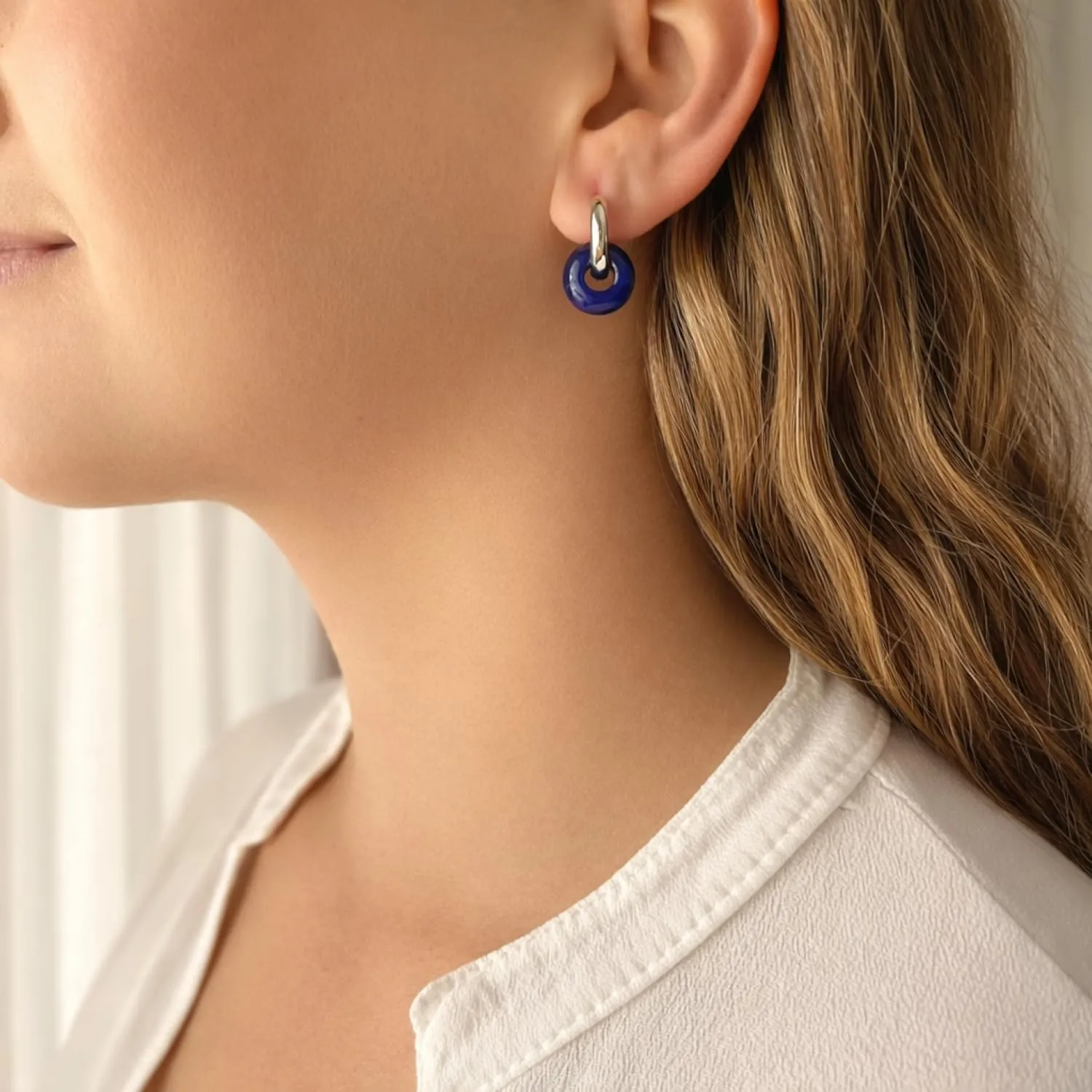 ASTER ALHELÍ Orecchini a Cerchio Donna Placcati Platino con Pietre Naturali, Blu indaco (Argento) - immagine 3