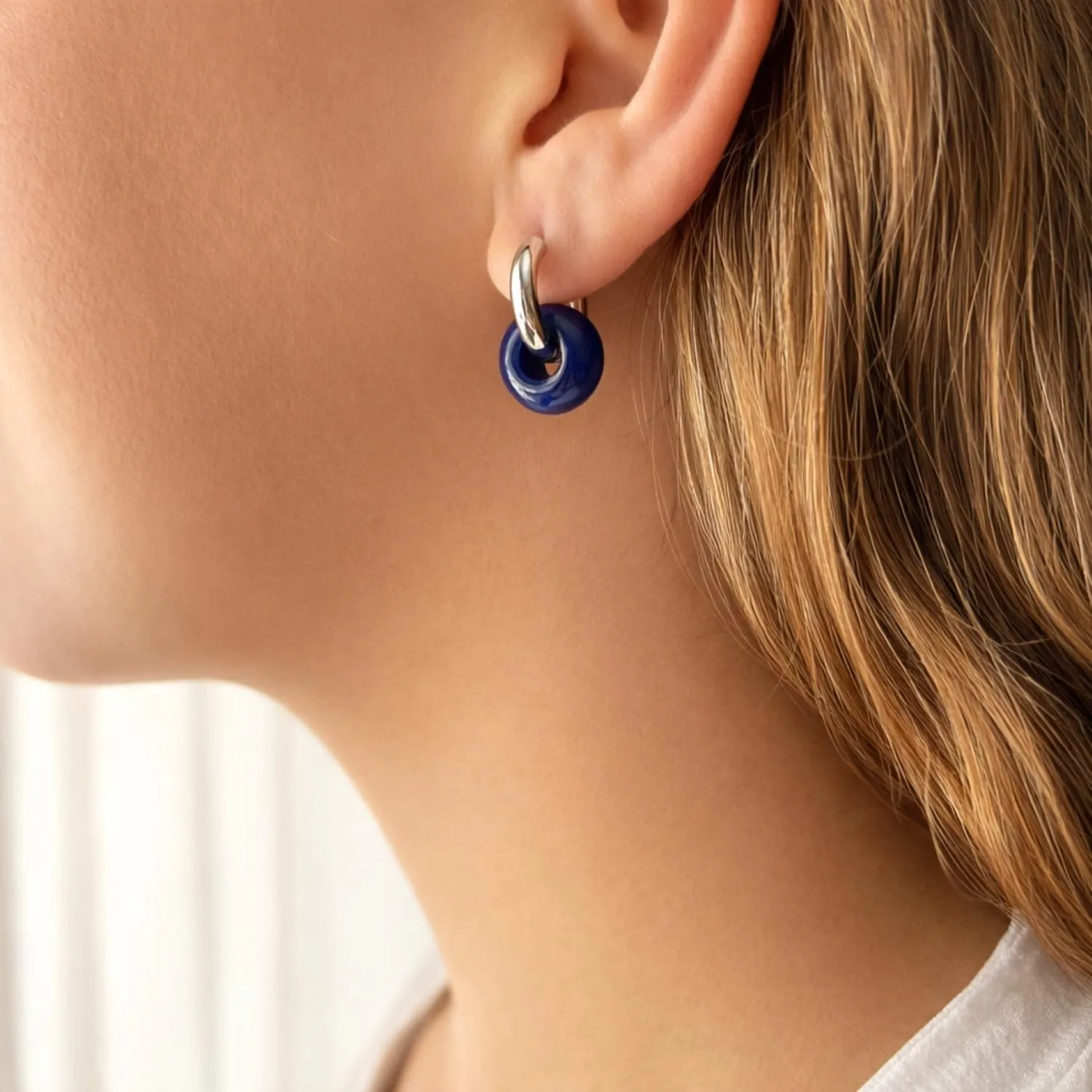 ASTER ALHELÍ Orecchini a Cerchio Donna Placcati Platino con Pietre Naturali, Blu indaco (Argento) - immagine 4