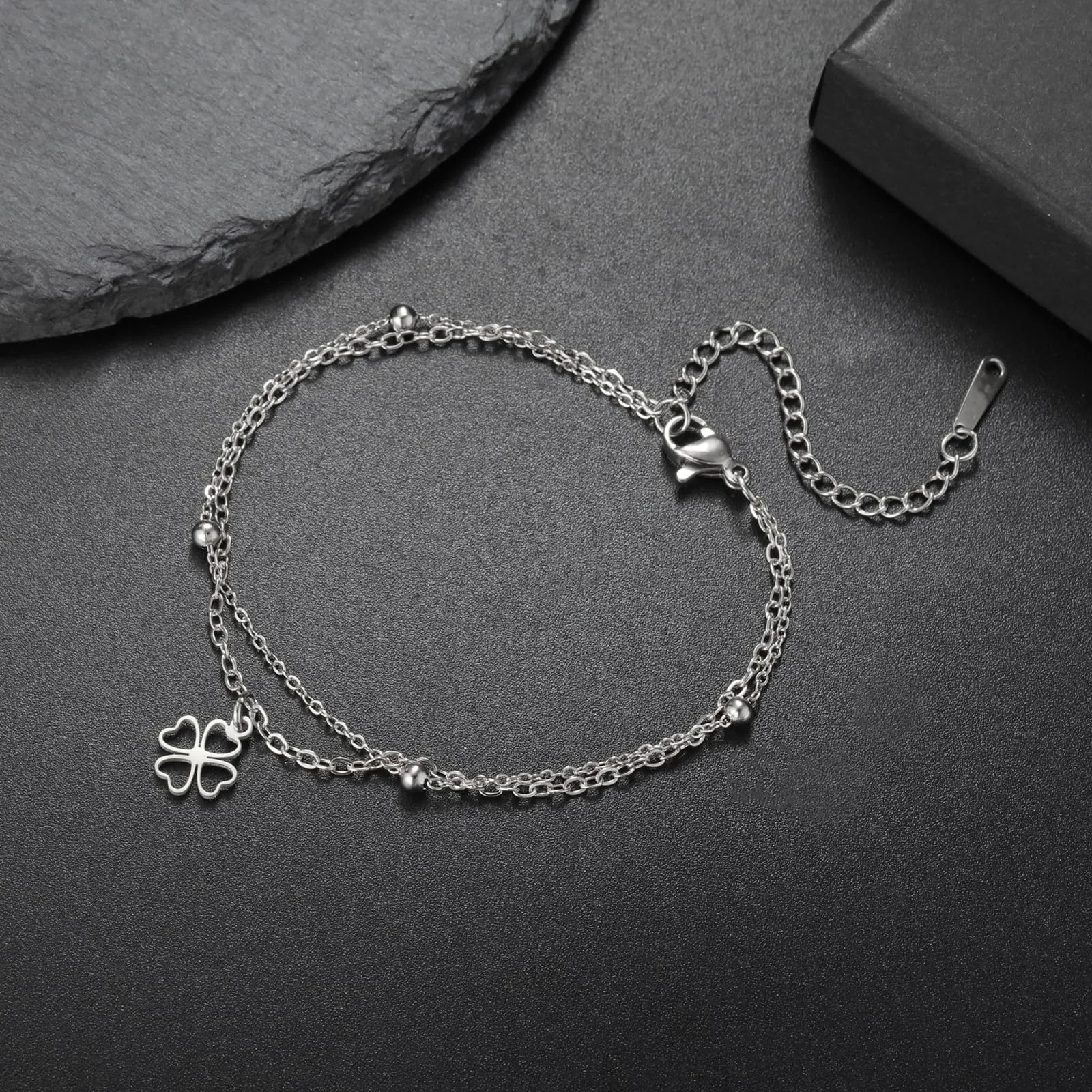 VASSAGO Bracciale da donna con quadrifoglio in acciaio inox, Taglia unica - immagine 3