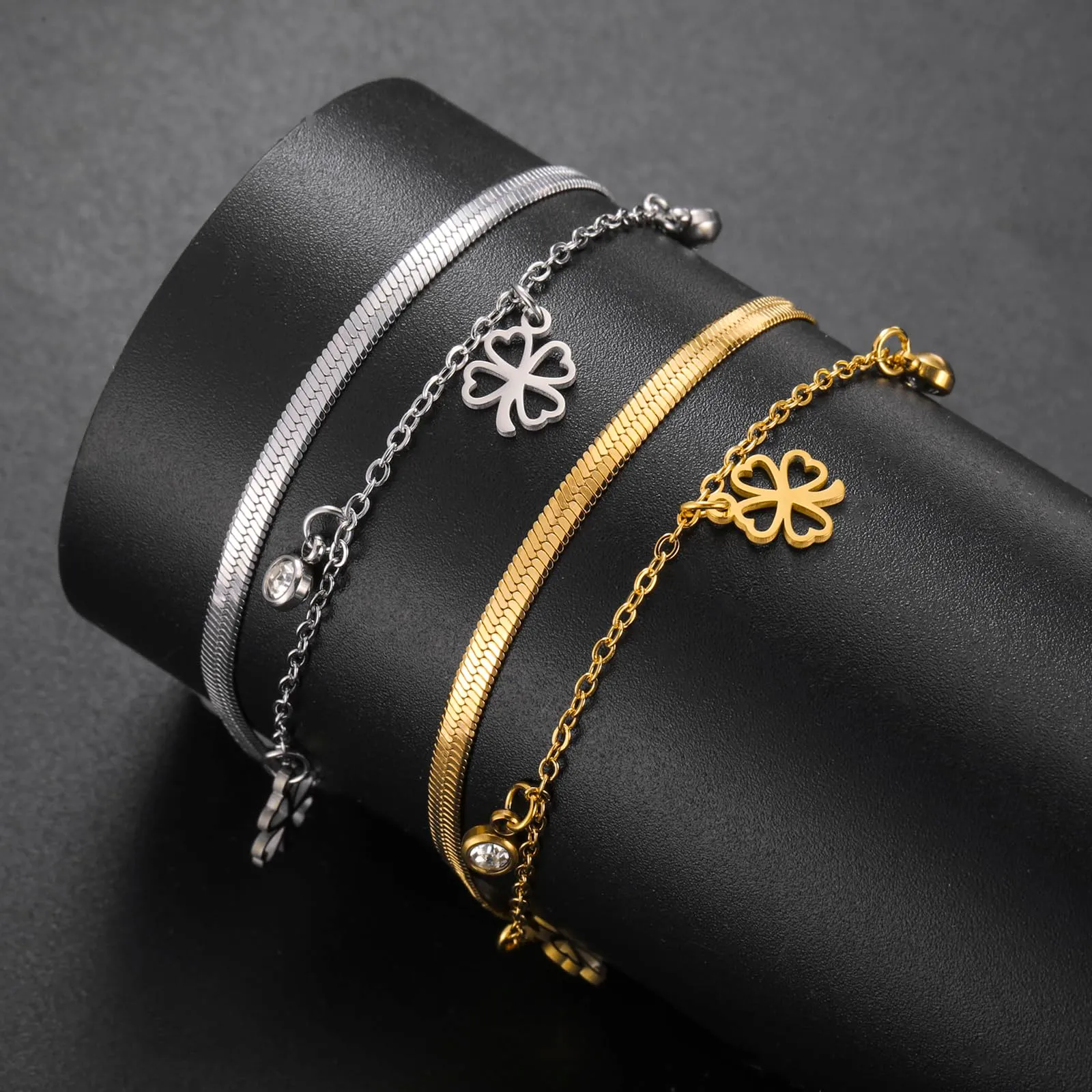 VASSAGO Bracciale da donna con quadrifoglio in acciaio inox, Misura unica - immagine 9