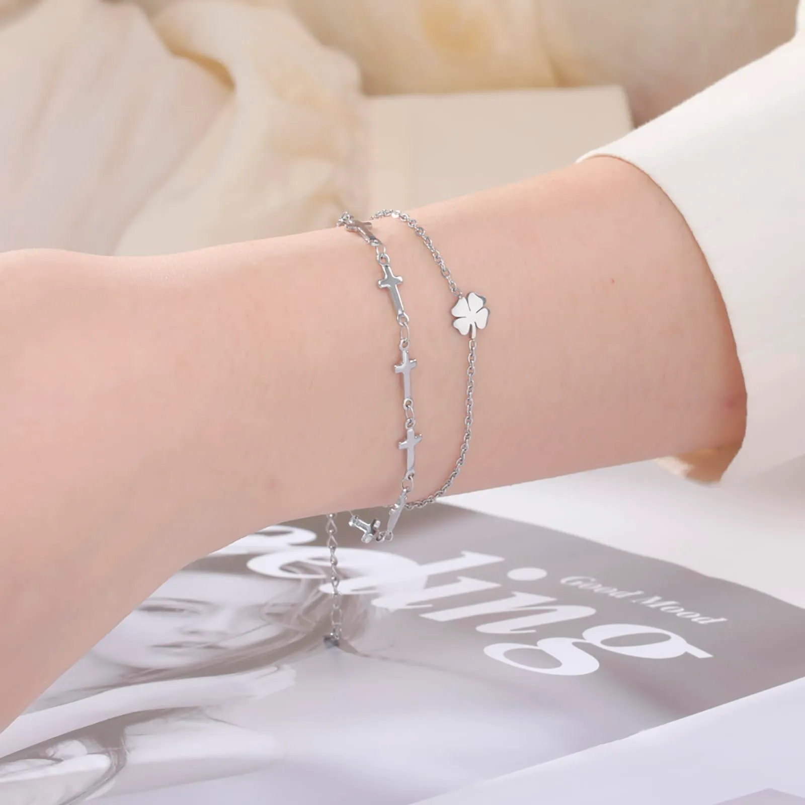 VASSAGO Bracciale da donna con quadrifoglio in acciaio inossidabile, Taglia unica - immagine 5