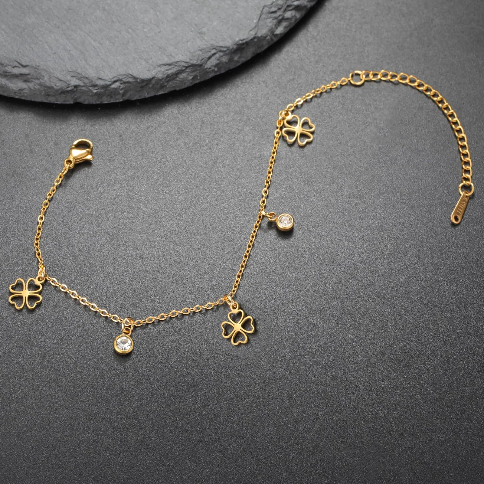 VASSAGO Bracciale con quadrifoglio in acciaio inossidabile da donna, Taglia unica - immagine 3
