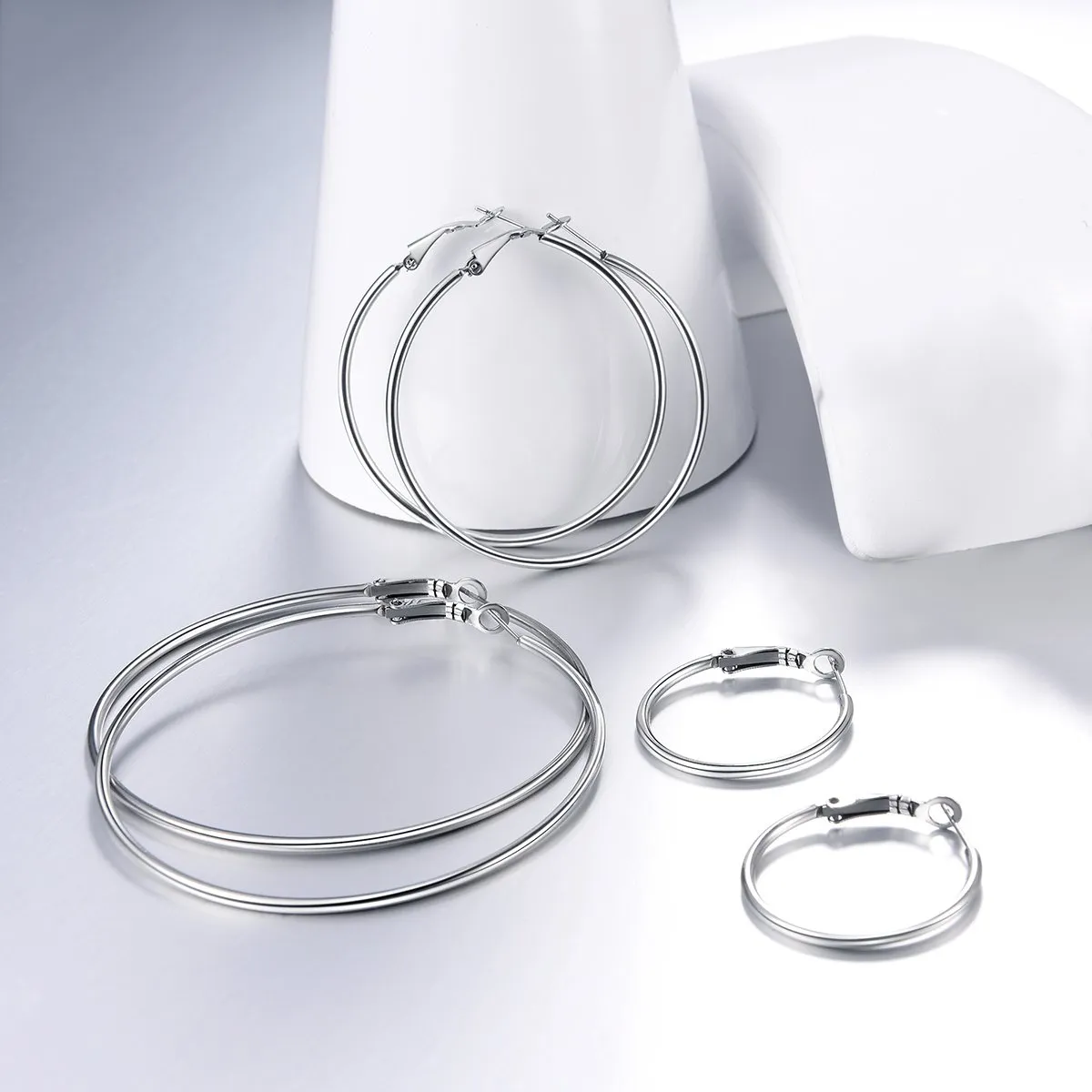 FOCALOOK Orecchini a Cerchio da Donna in Acciaio Inox, 3 Paia (30 mm, 50 mm, 70 mm) - immagine 6