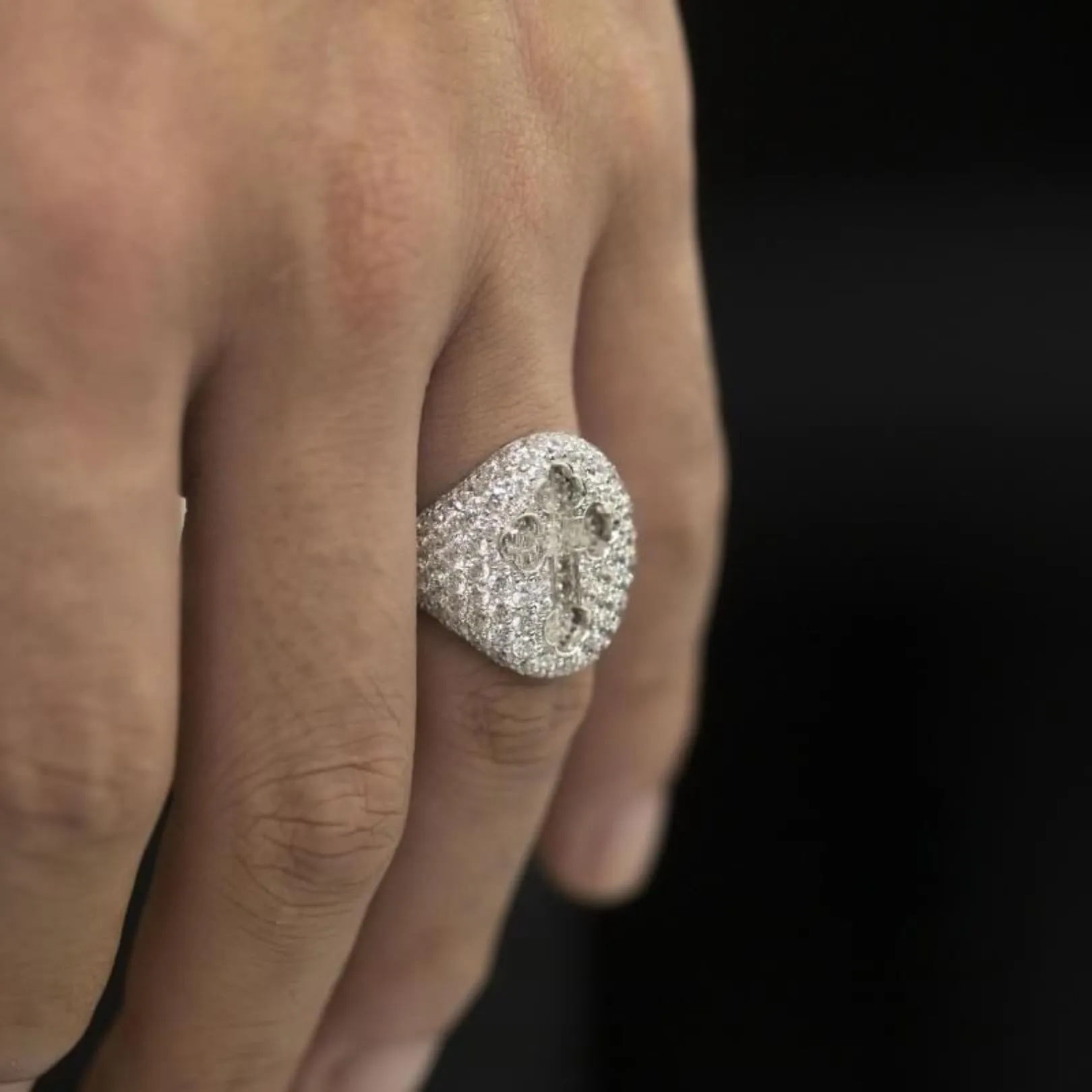 HALUKAKAH Anello Croce in Oro Bianco Platino Placcato con Diamanti, Taglia Regolabile - immagine 2