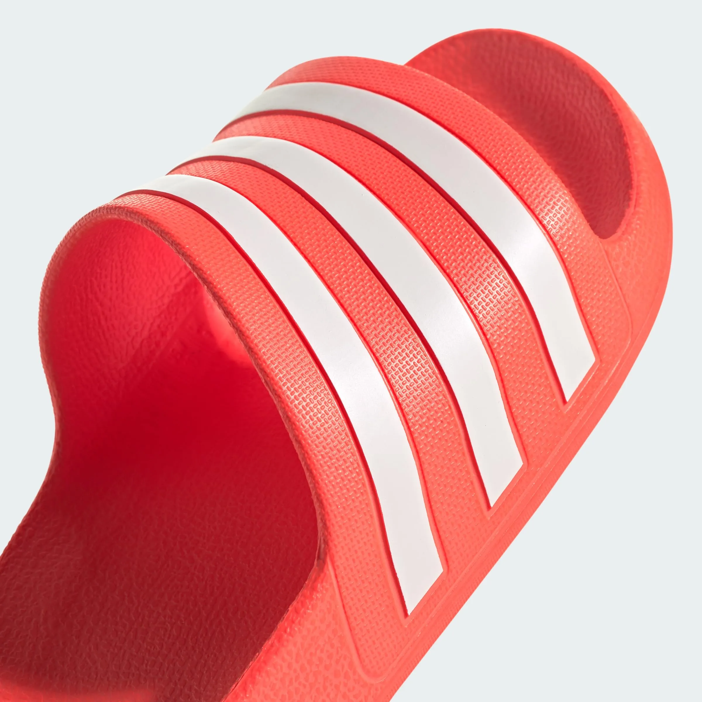 Adidas Adilette Aqua Slides - Solar Red / Cloud White / Solar Red - 39 EU - immagine 6
