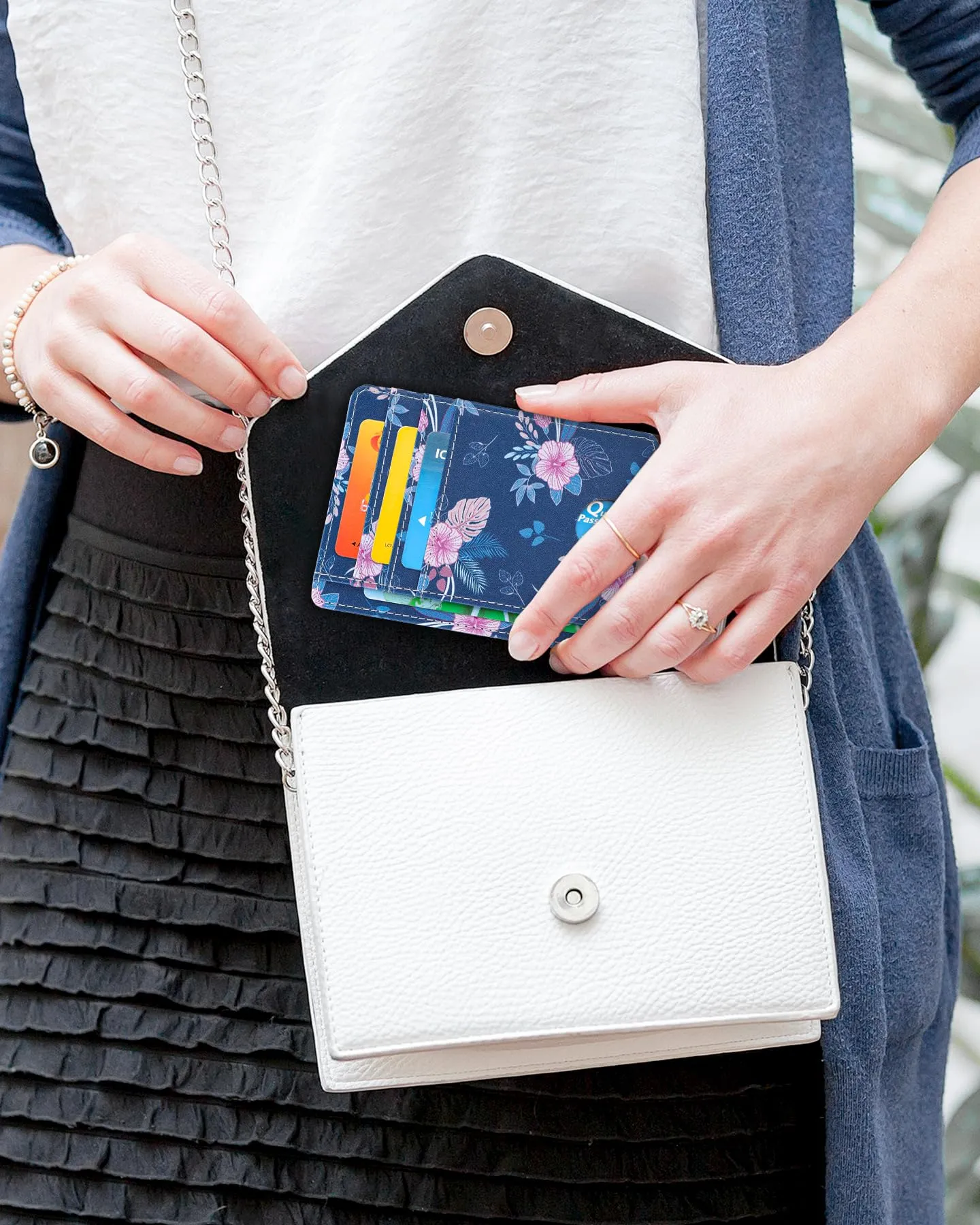 Teskyer Portafoglio Donna Piccolo e Sottile con Protezione RFID, Design Minimalista Fiore di Ciliegio - immagine 8