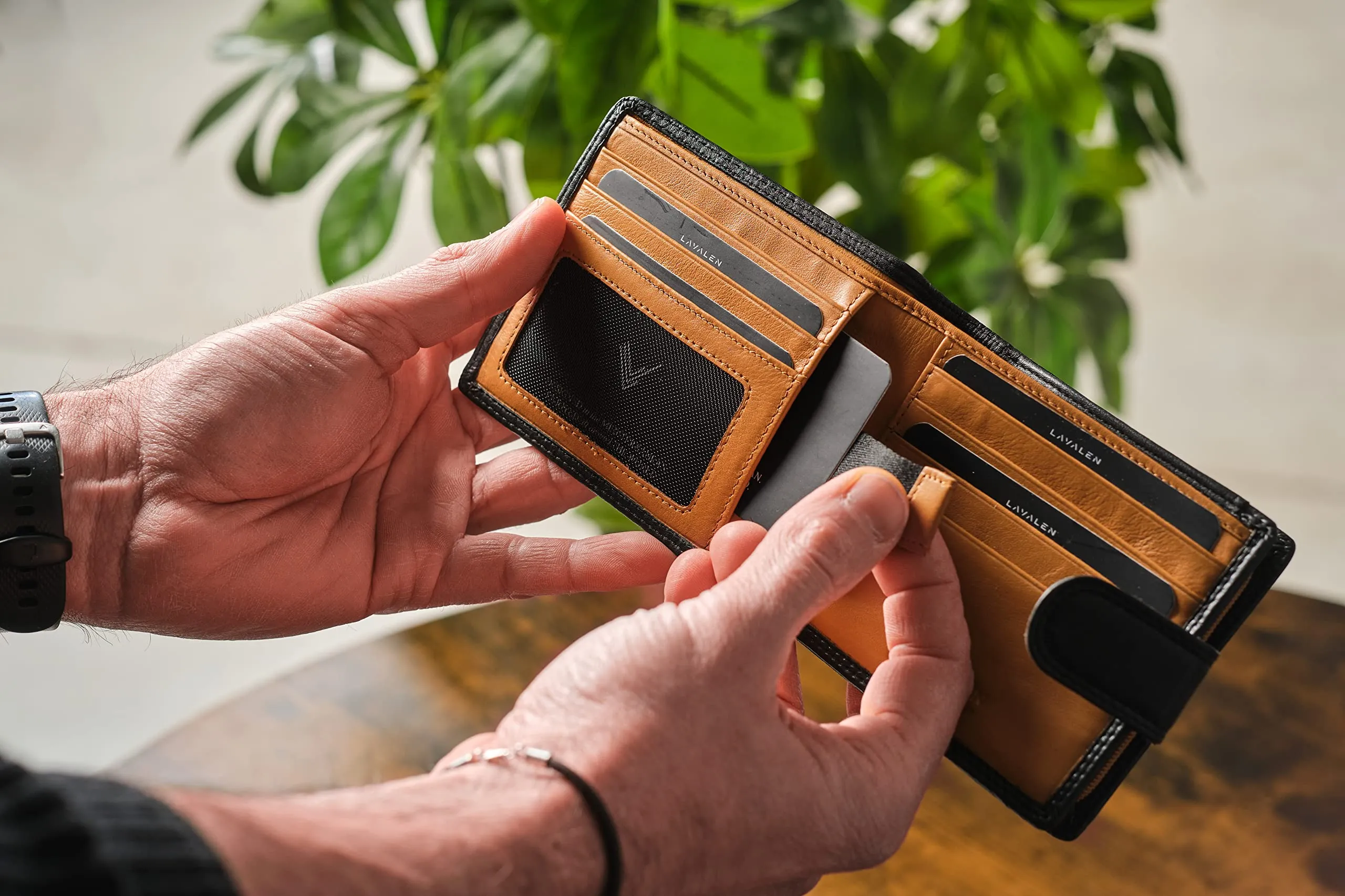 Lavalen Portafoglio Uomo in Pelle Vera RFID con Portamonete - immagine 8