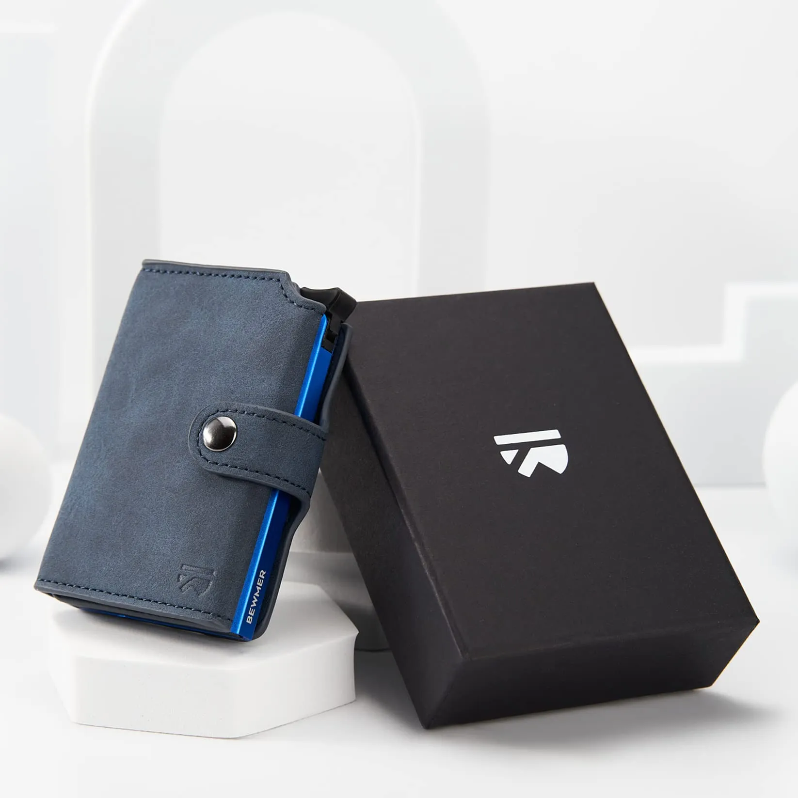 BEWMER v2 Portafoglio Uomo Slim in Similpelle con Protezione RFID, Blu Scuro - immagine 6