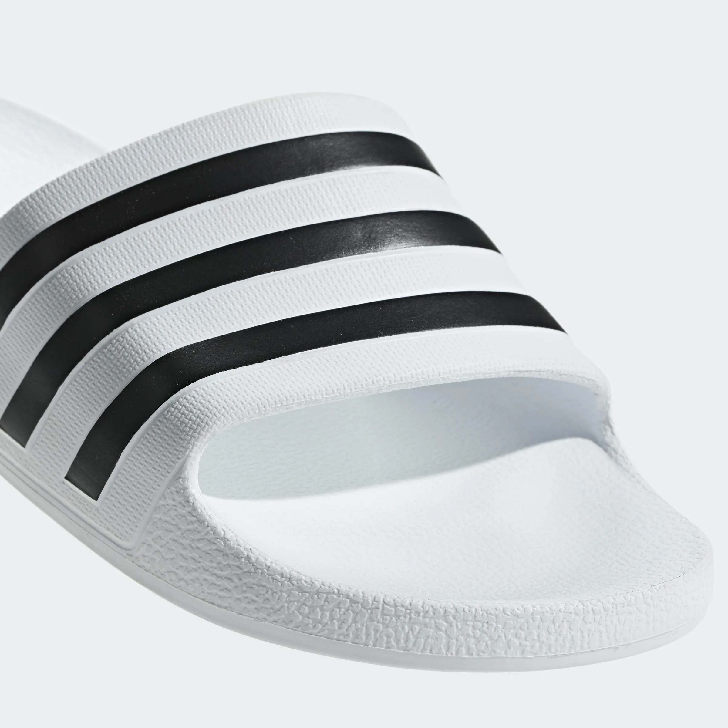 Adidas Adilette Aqua Slides - Cloud White / Core Black / Cloud White - immagine 6
