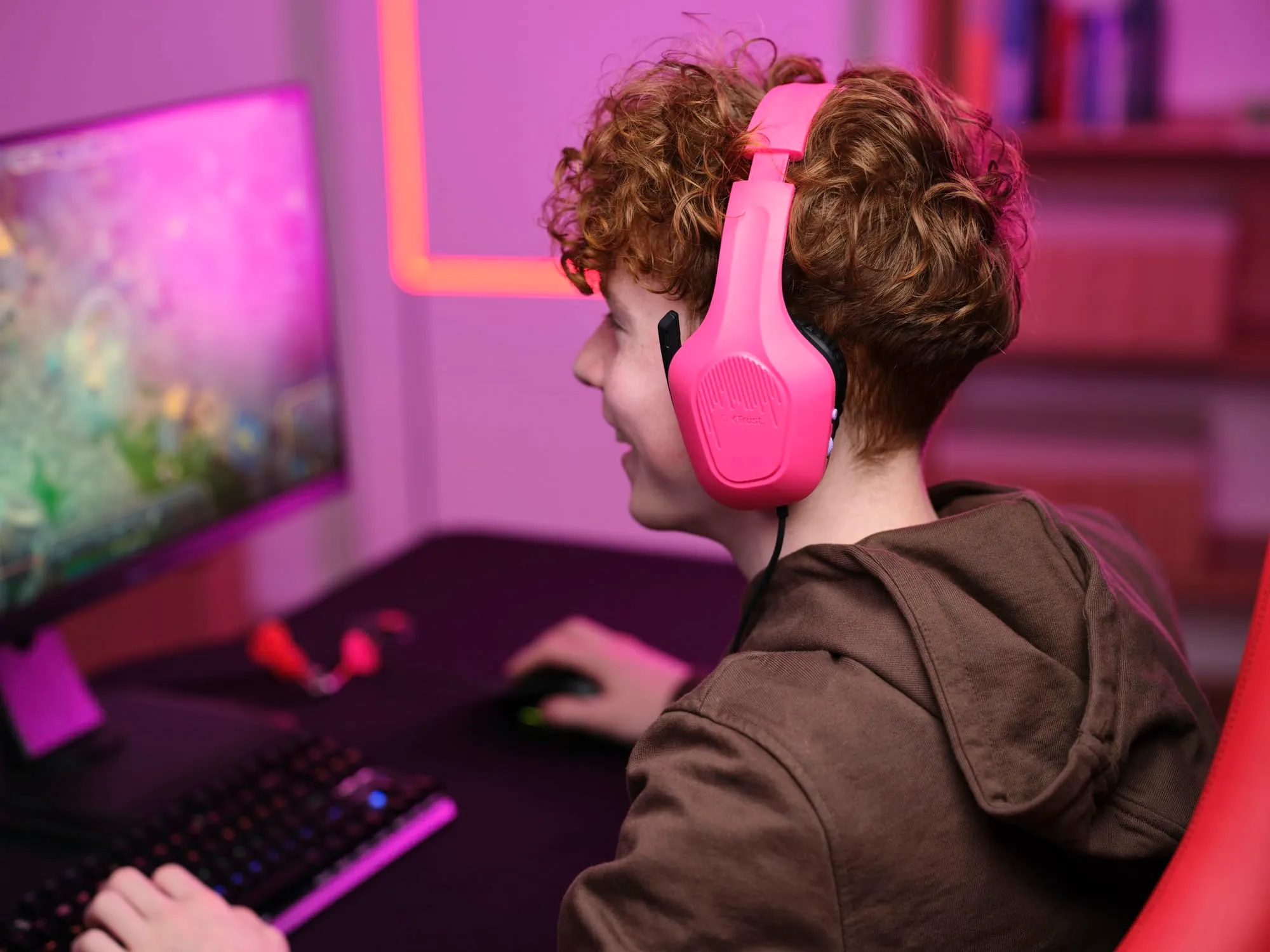 Trust Gaming GXT 415P Zirox Cuffie Gaming Rosa - Driver 50mm, Jack 3.5mm, PC, Xbox, PS4, PS5, Switch, Mobile - immagine 7