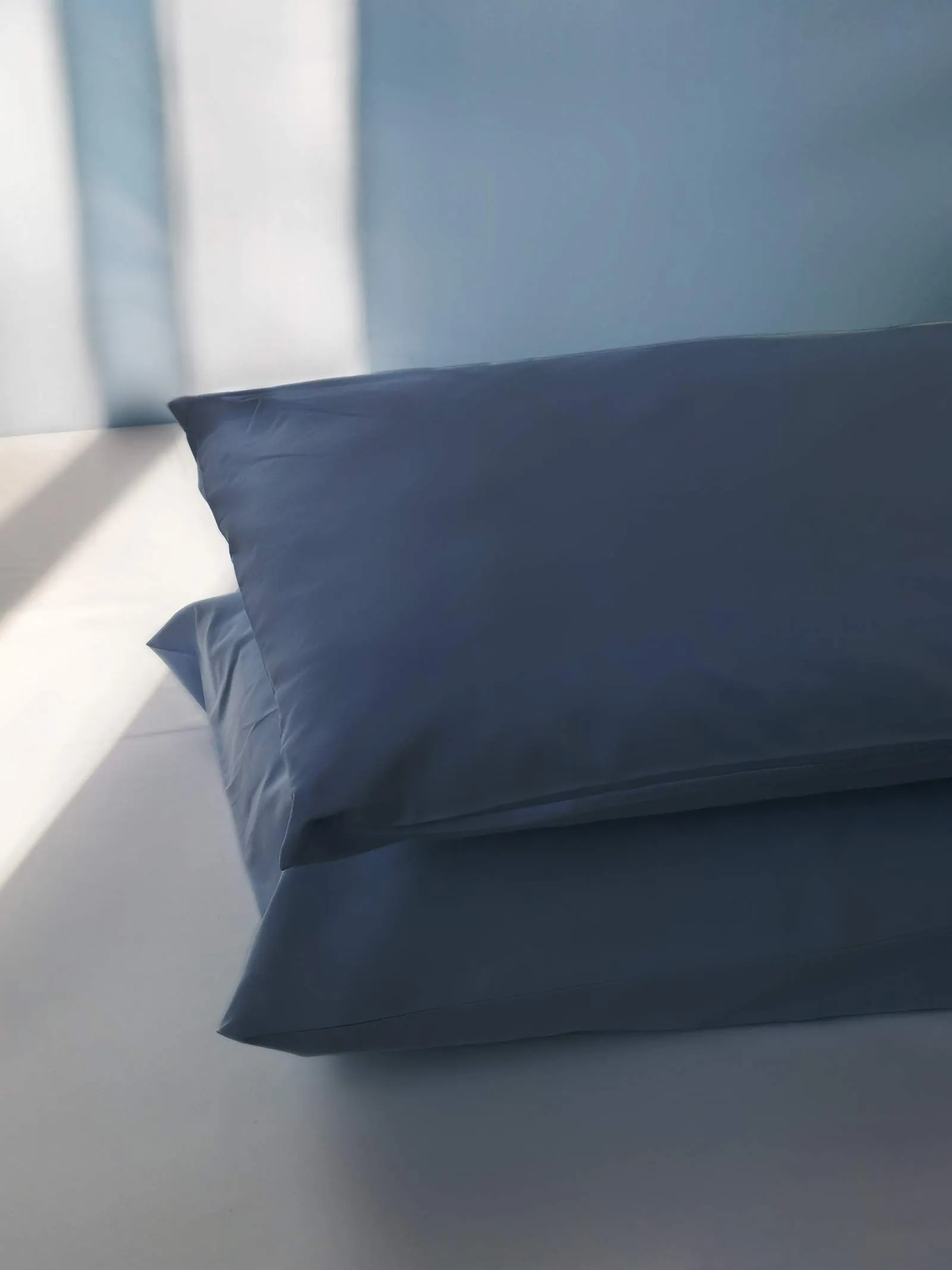 FARFALLAROSSA Coppia di Federe 100% Cotone, Chiusura a Busta, 50x80 cm, Blu Navy - immagine 4
