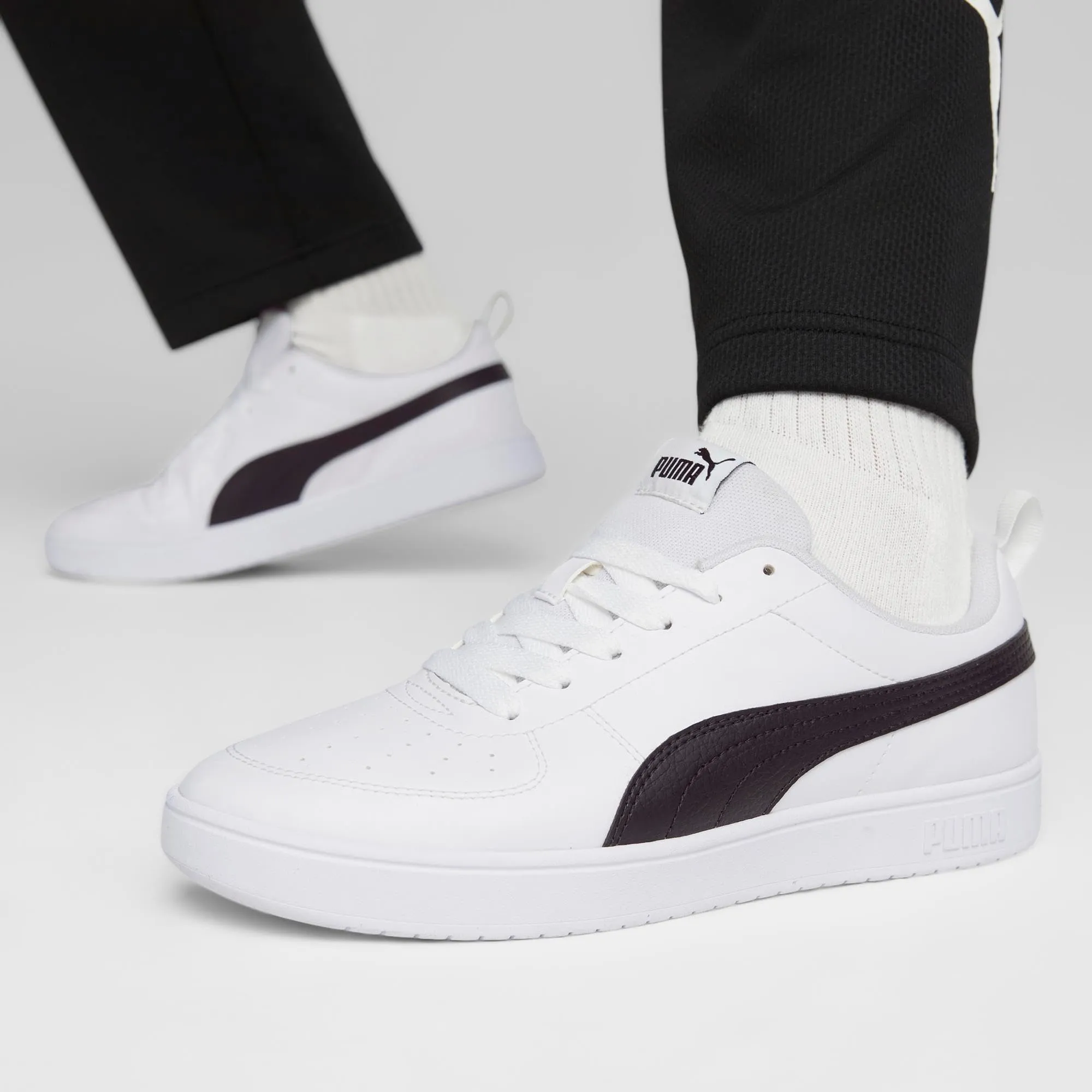 PUMA Rickie Unisex Adult Sneakers, Black/White, 39 EU - immagine 2