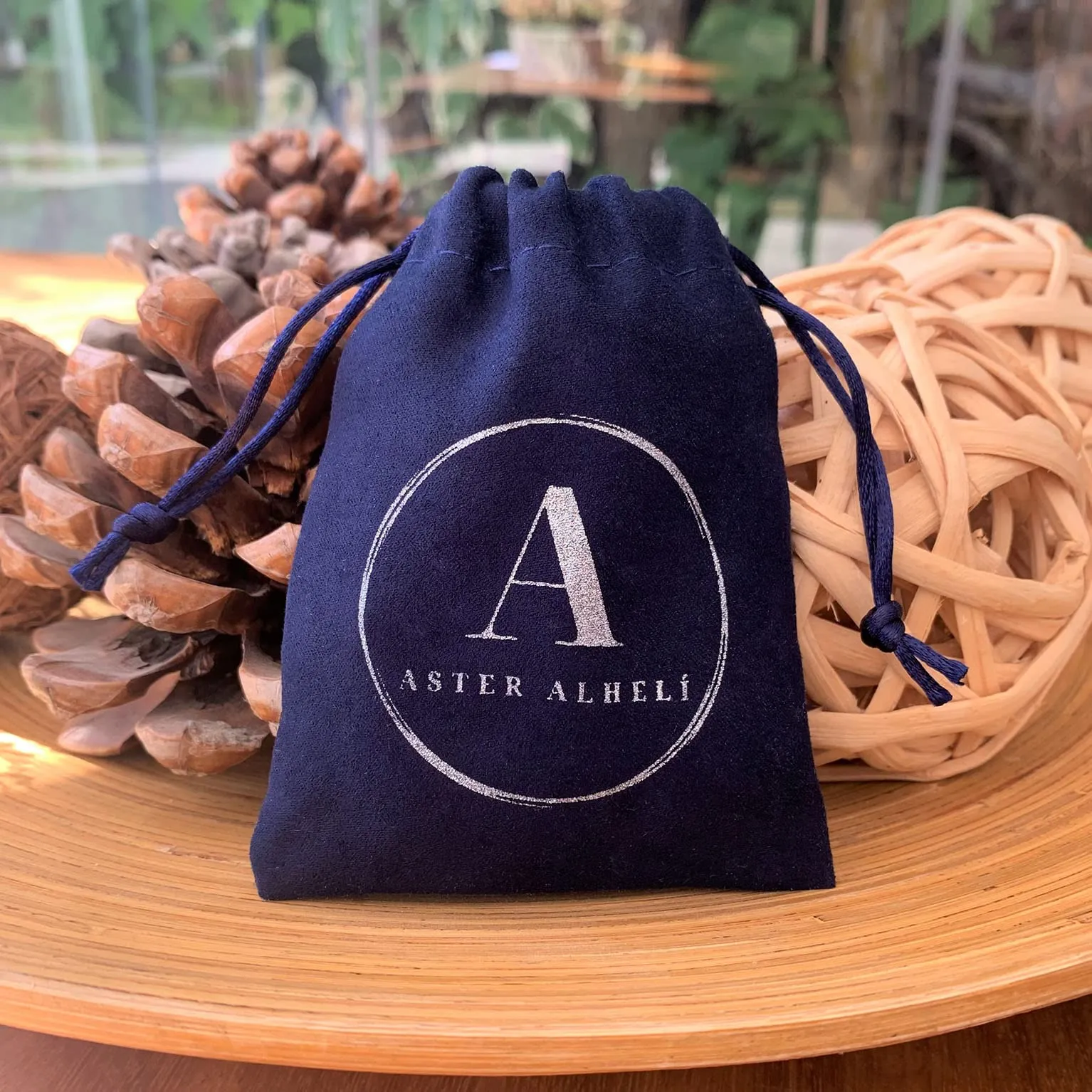 ASTER ALHELÍ Portachiavi Personalizzato con Iniziali in Cuoio e Perline in Zama Placcate in Argento - immagine 4