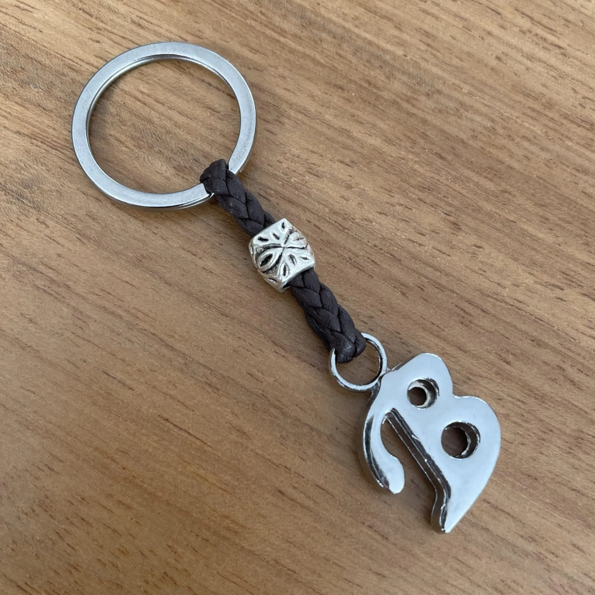 ASTER ALHELÍ Portachiavi Personalizzato con Iniziali in Cuoio e Perline in Zama Placcate Argento - immagine 6