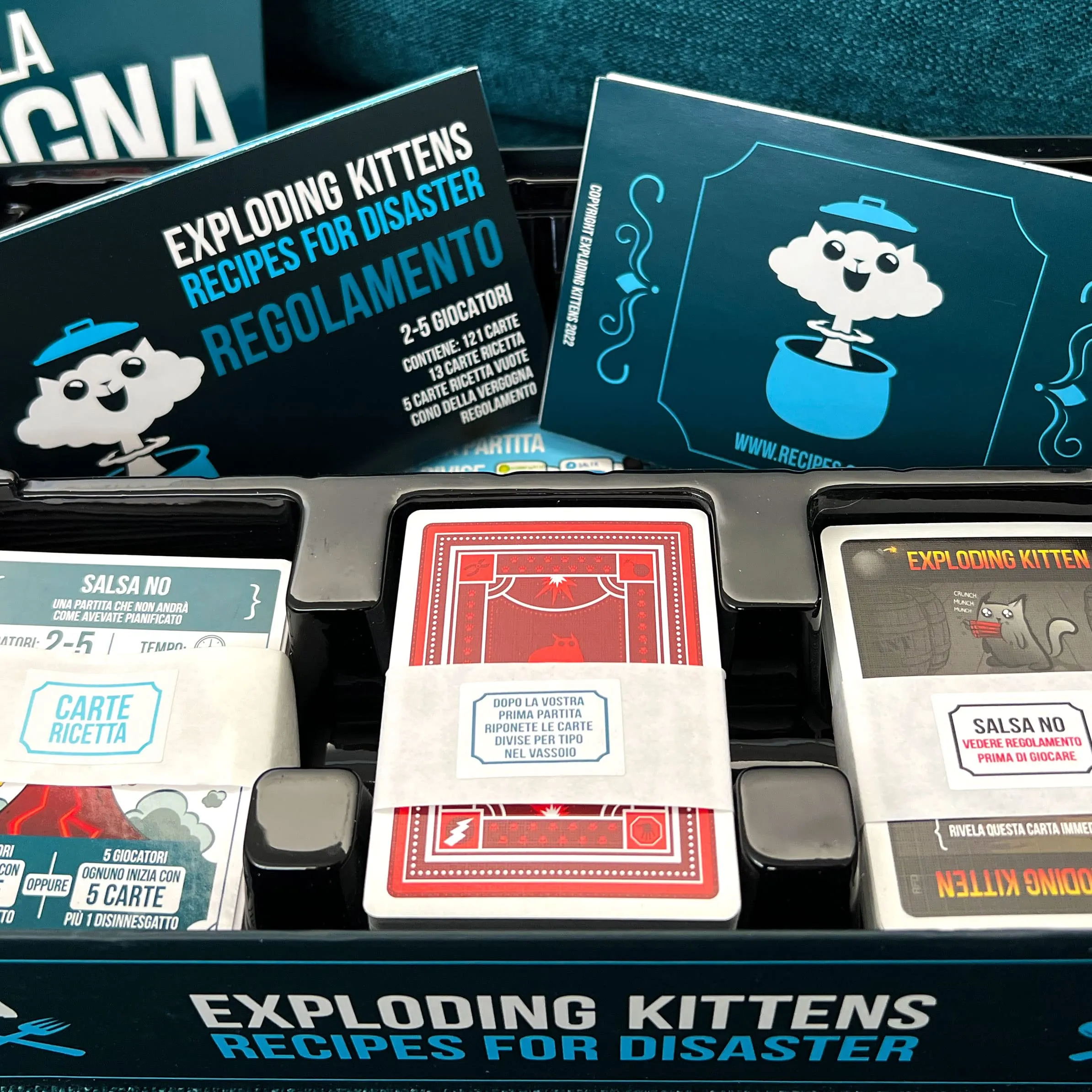 Exploding Kittens Recipes for Disaster Card Game - immagine 6