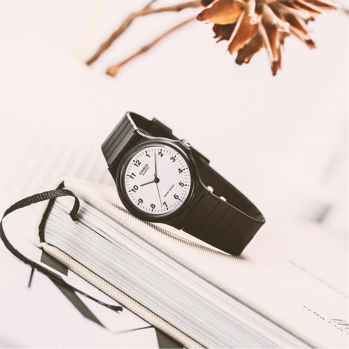 Casio MQ-24-7BLDF Unisex Watch - White - immagine 4