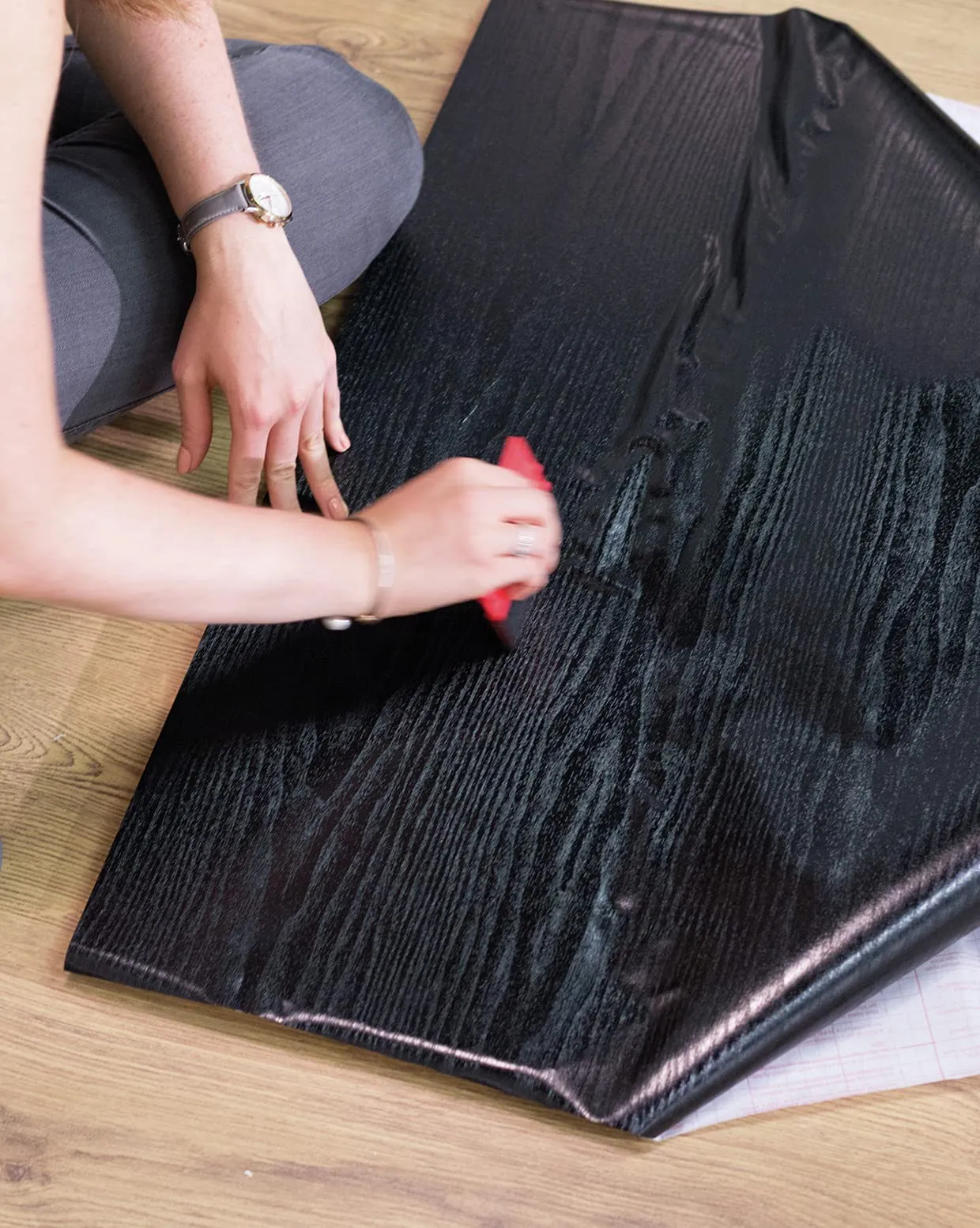 d-c-fix Pellicola Adesiva per Mobili, Legno Nero, 90 cm x 2,1 m - immagine 7