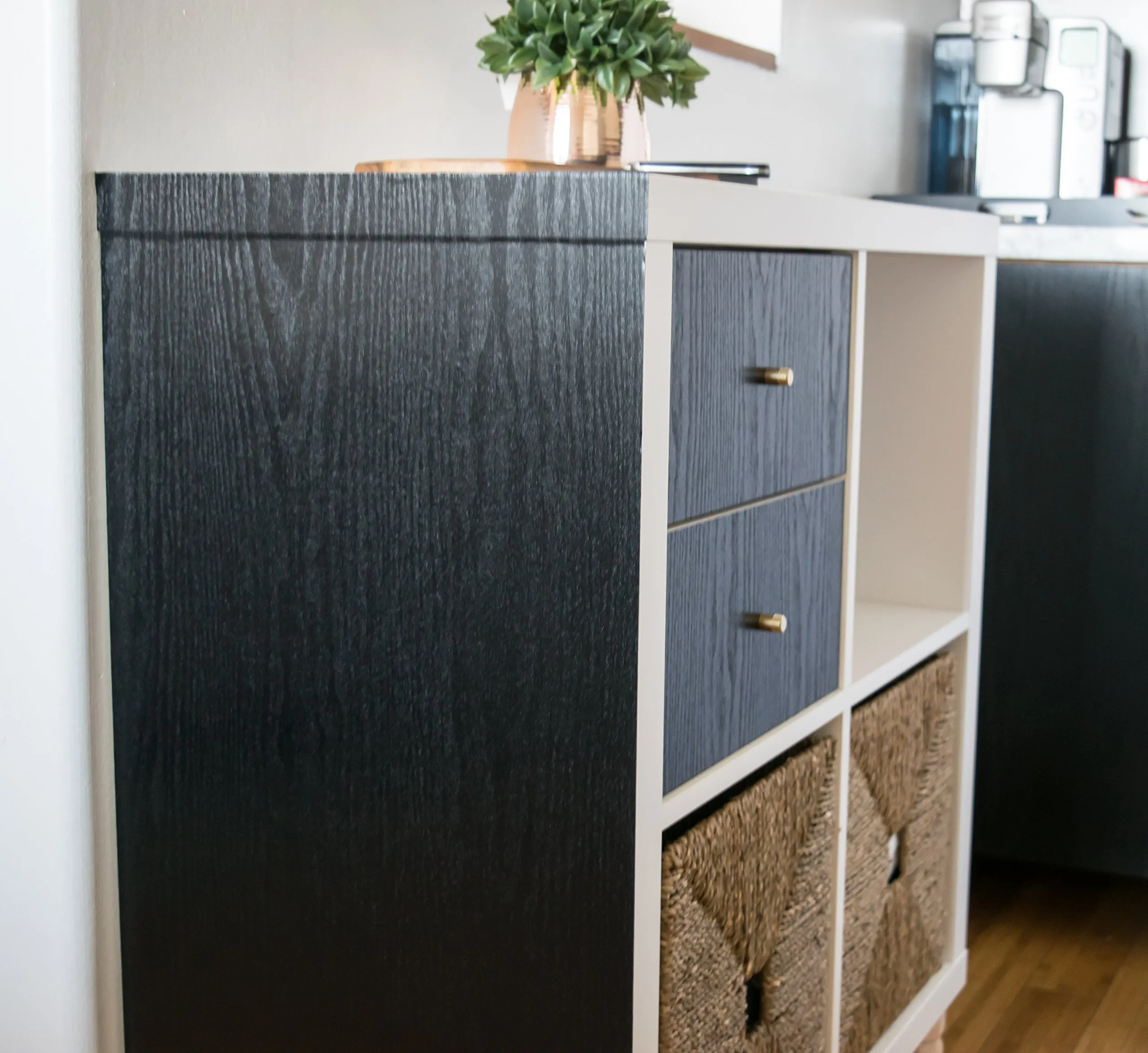 d-c-fix Pellicola Adesiva per Mobili, Legno Nero, 67,5 cm x 2 m - immagine 3