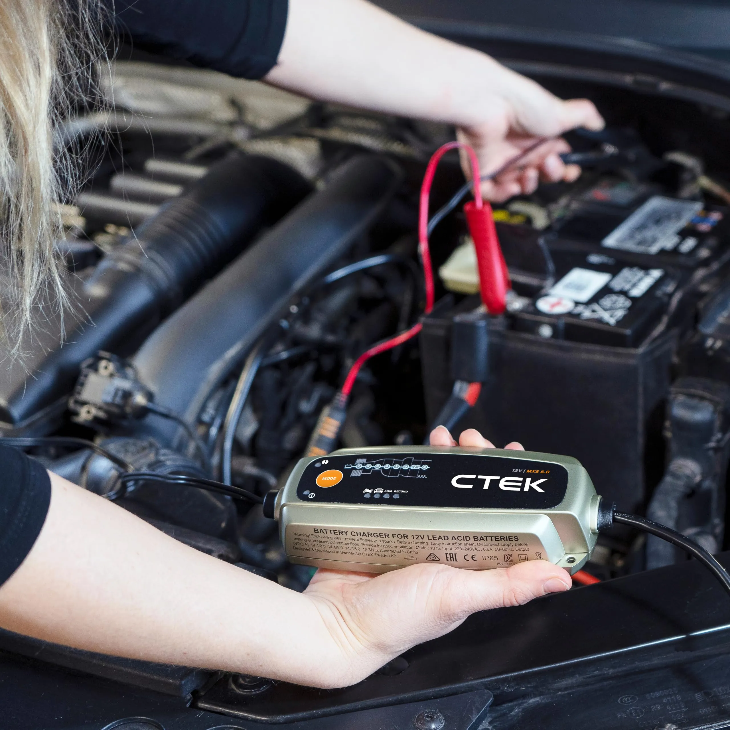 CTEK MXS 5.0 Caricabatterie 12V 5A per Auto e Moto - immagine 6