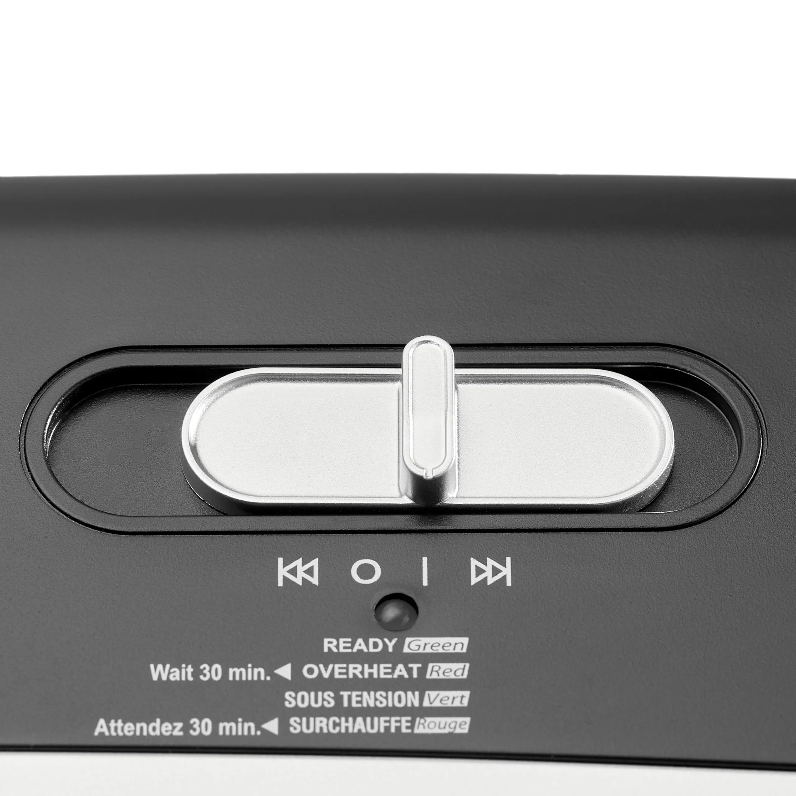 Amazon Basics Distruggidocumenti Taglio Incrociato 5-6 Fogli A4 e Carte di Credito, Cestino 14,5L, Nero - immagine 4