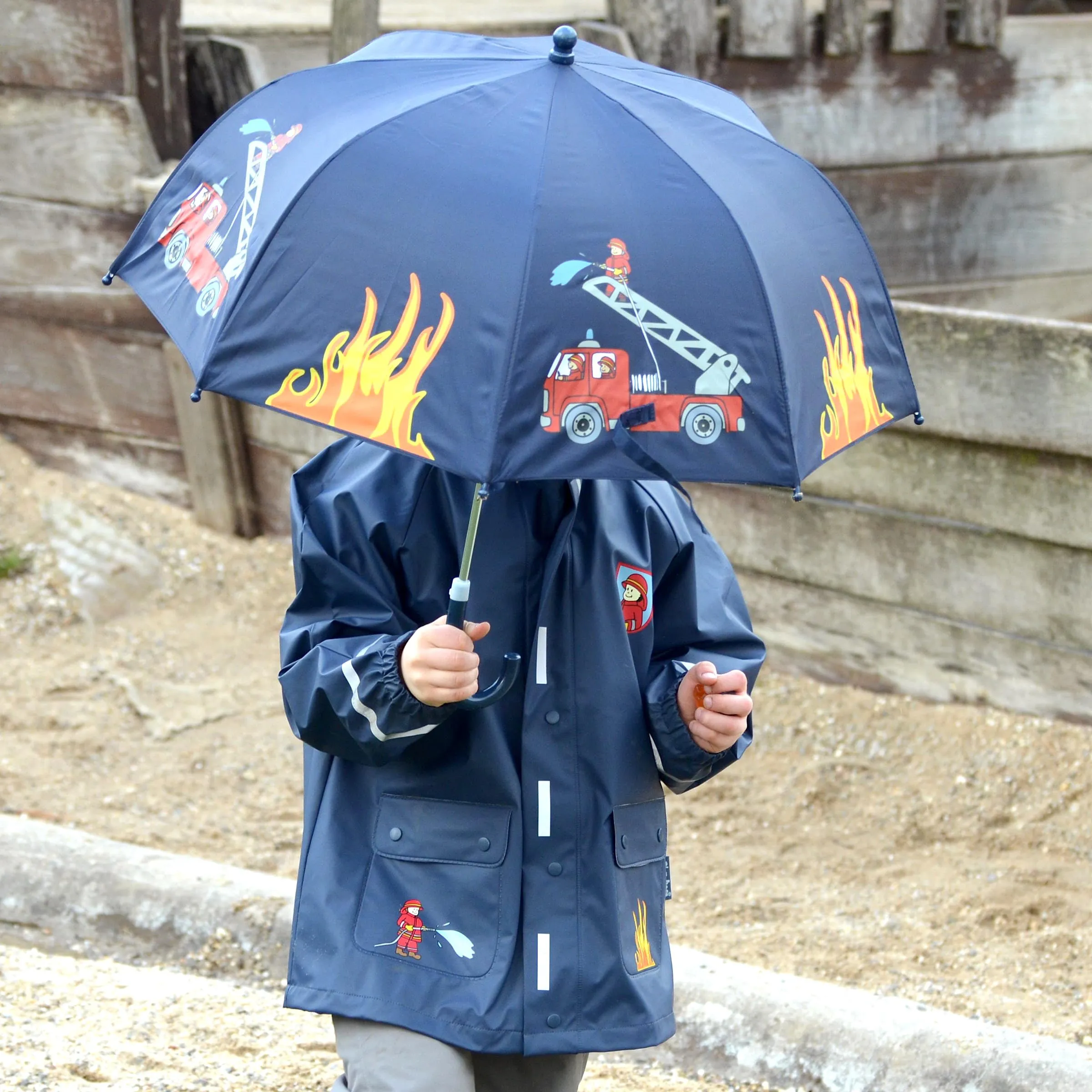 Playshoes Giacca da pioggia antivento e impermeabile Unisex per bambini e ragazzi, Vigili del fuoco, 128 - immagine 5