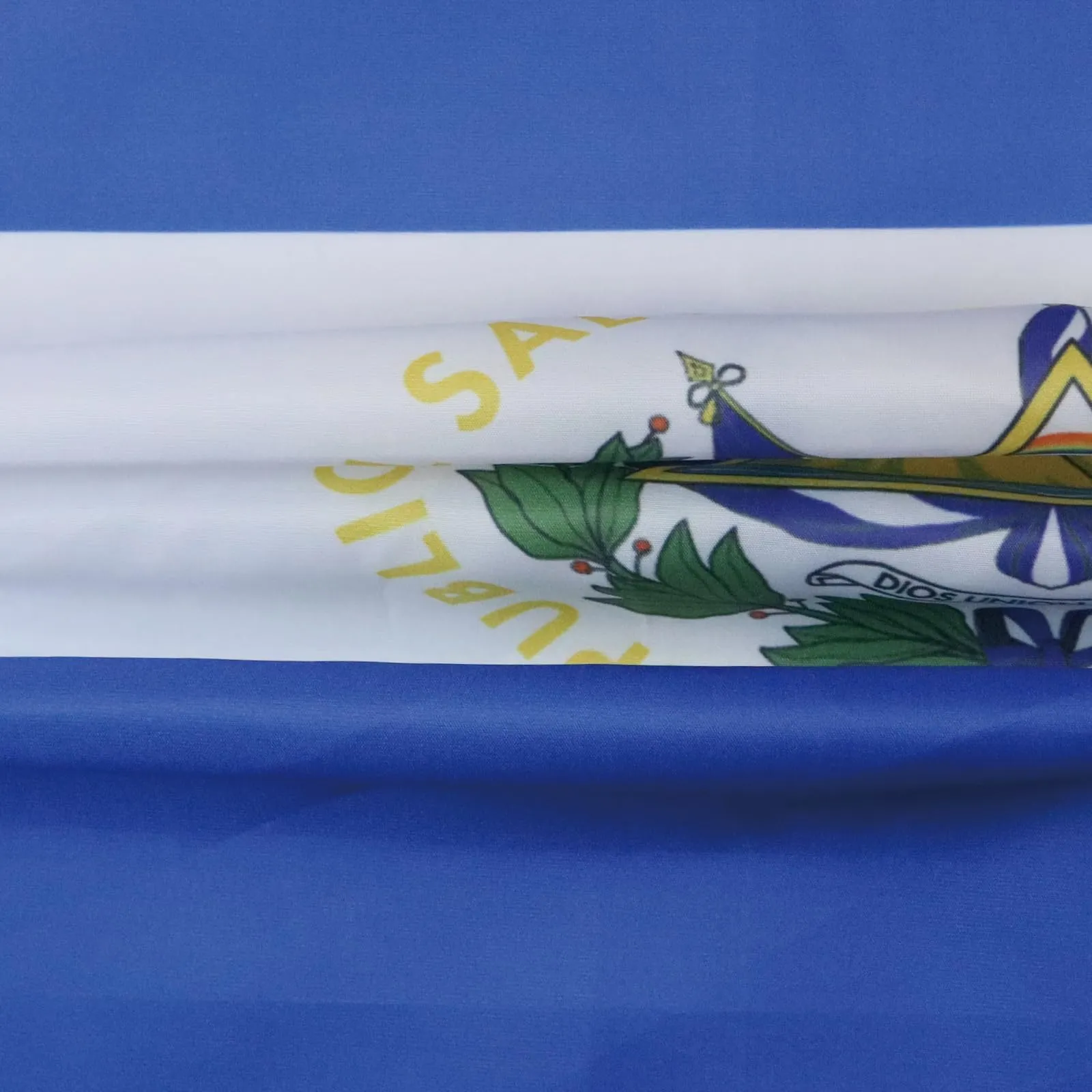 AZ FLAG Bandiera Salvador 150x90 cm Poliestere 100D 2 Occhielli - immagine 3