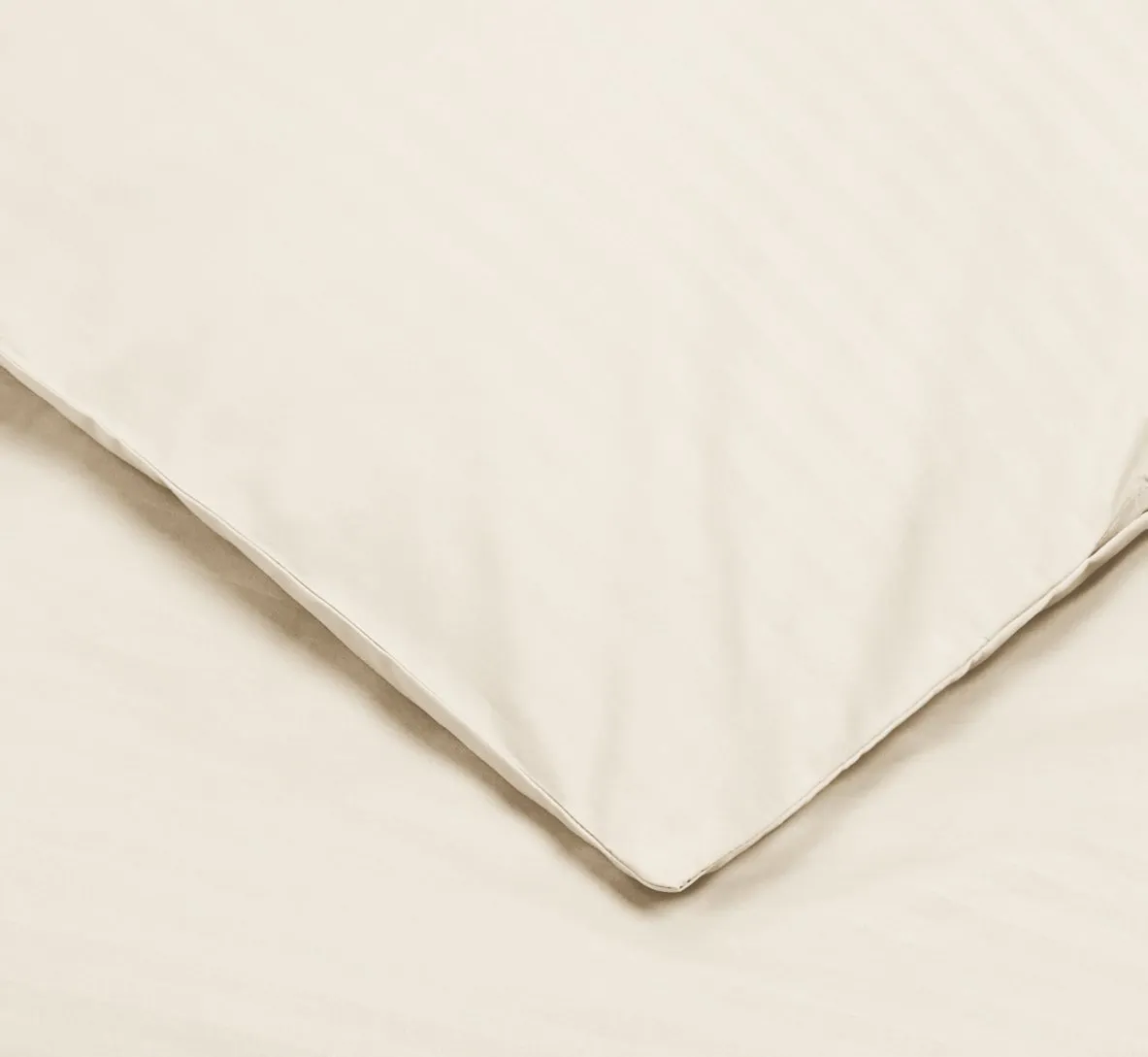 Amazon Basics Set Copripiumino Singolo in Microfibra, 2 Pezzi, Beige a Righe, 135 x 200 cm e Federa 50 x 80 cm - immagine 4