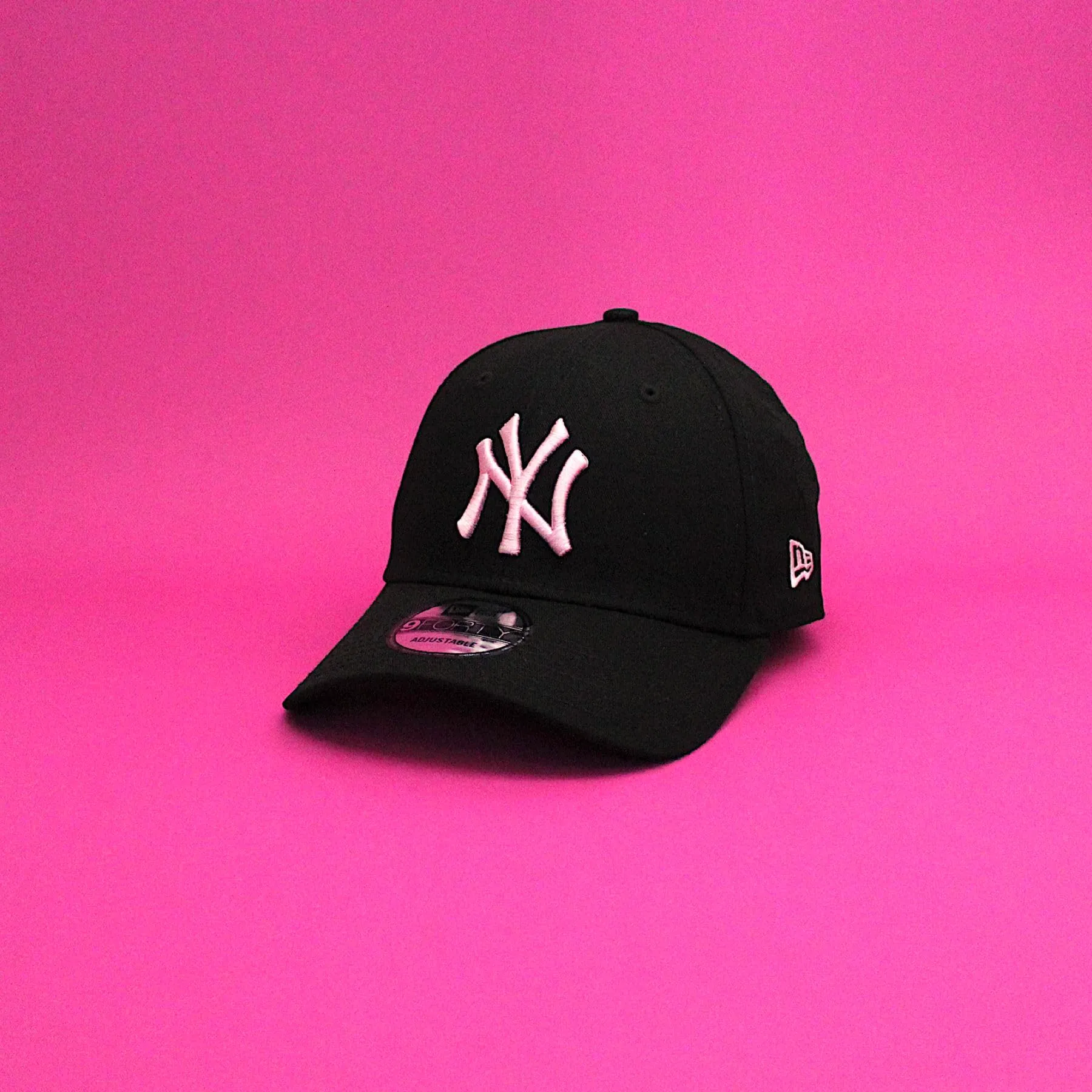 New Era York Yankees 9forty Adjustable Cap League Essential - Black/Pink - One Size - immagine 6