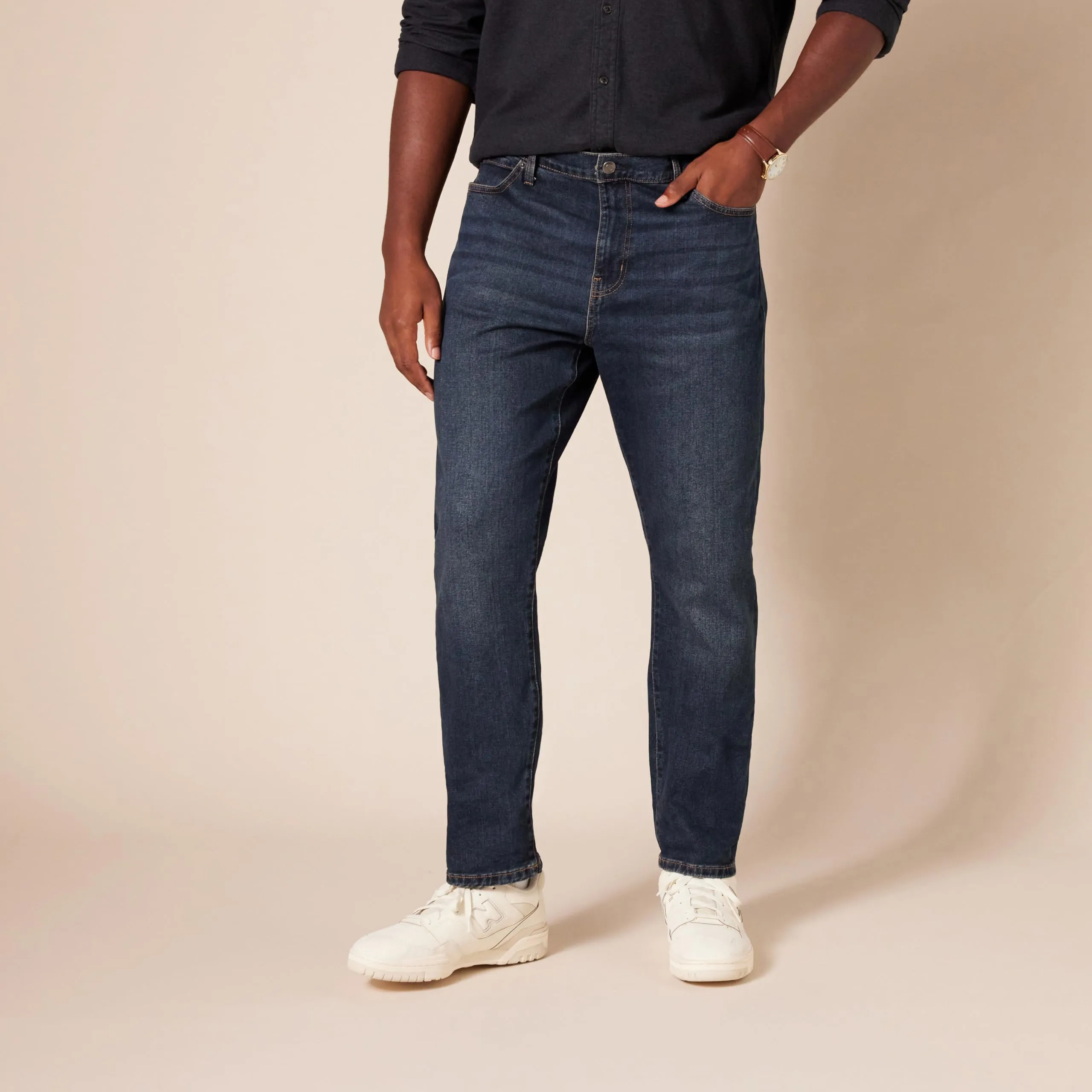 Amazon Essentials Slim Fit Jeans, Delavé Scuro, 31W / 34L - immagine 4
