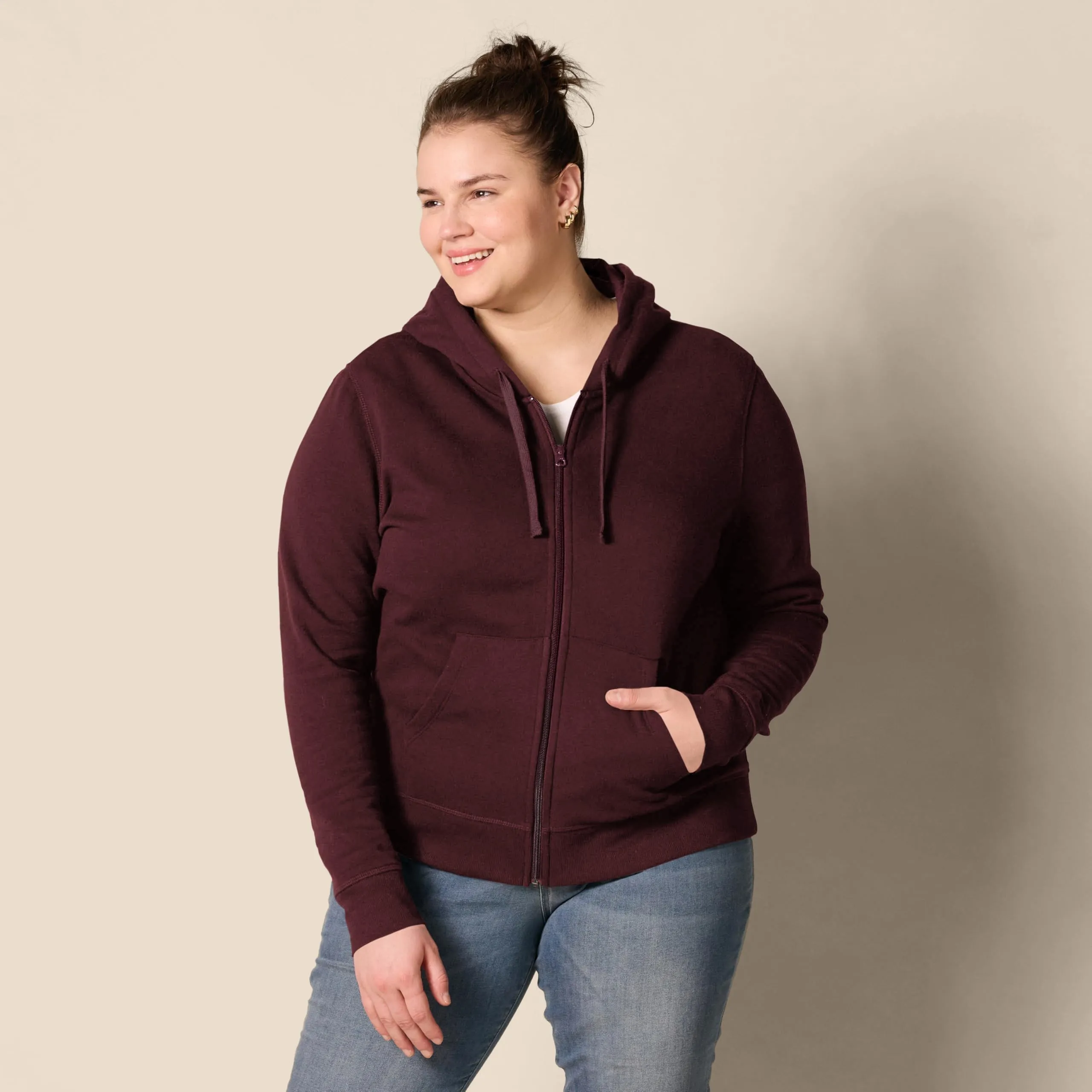 Amazon Essentials Felpa con cappuccio e cerniera in pile Donna, Bordeaux, XS - immagine 7