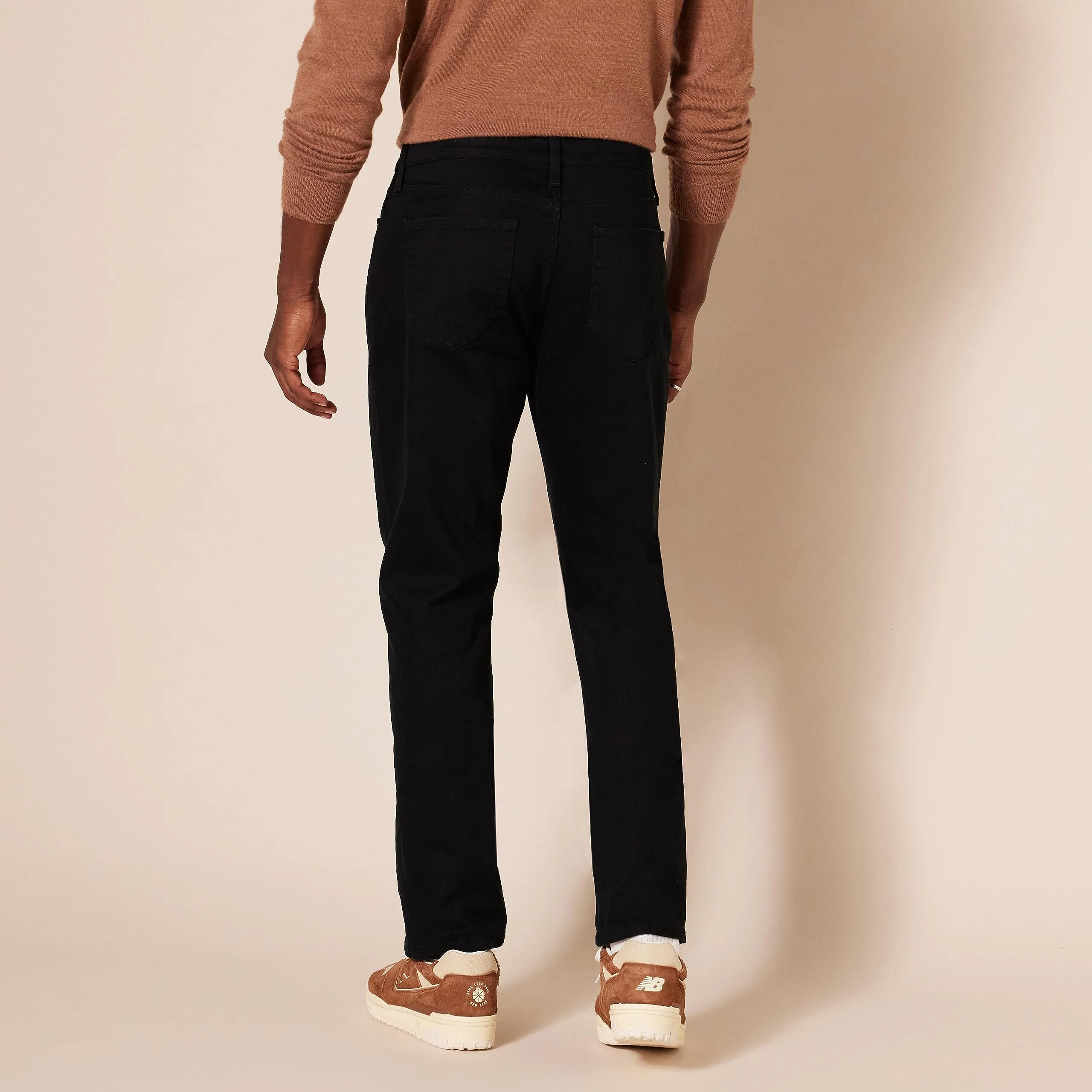 Amazon Essentials Slim Fit Jeans, Nero, 36W / 30L - immagine 3