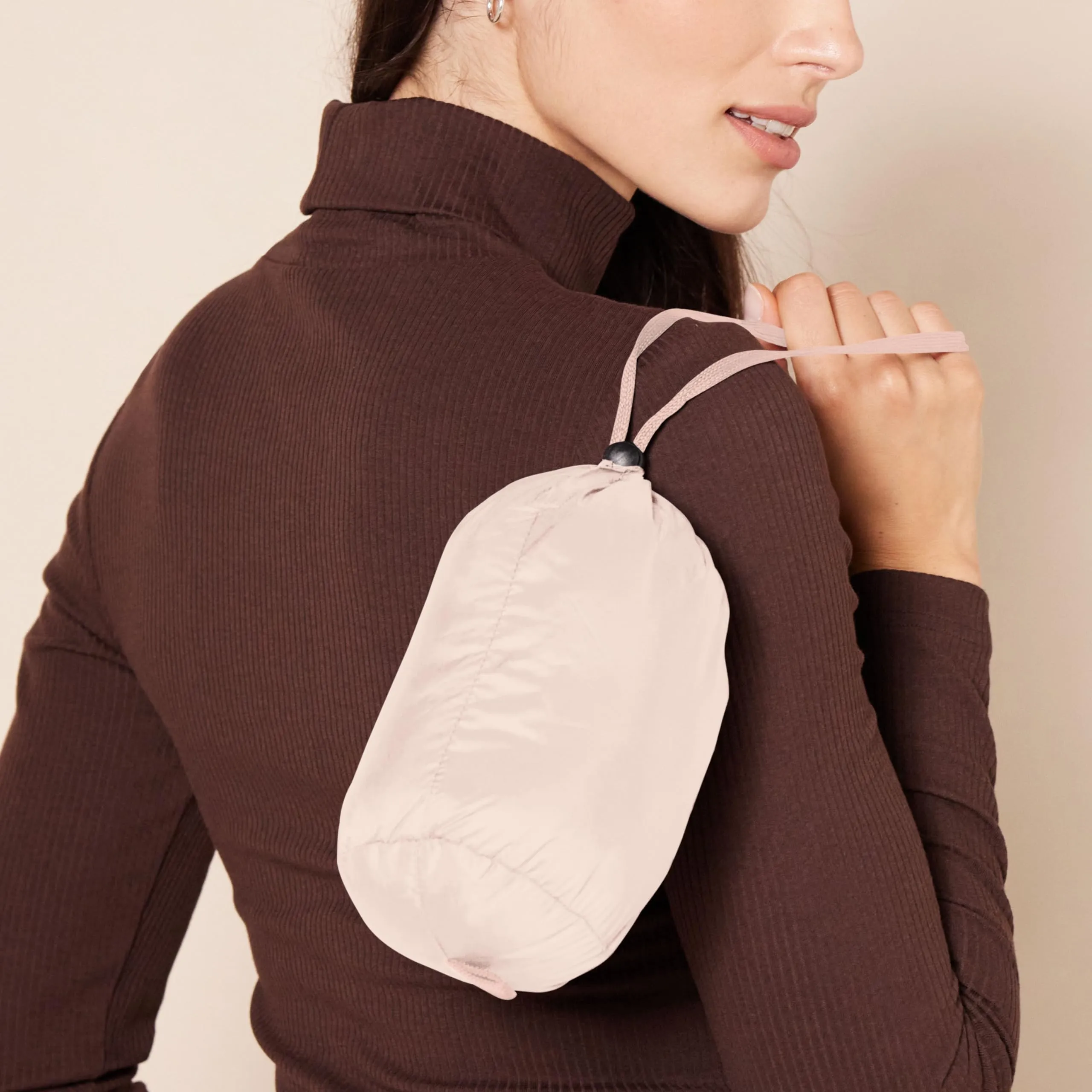 Amazon Essentials Piumino Leggero Idrorepellente Ripiegabile Donna, Rosato, L - immagine 3