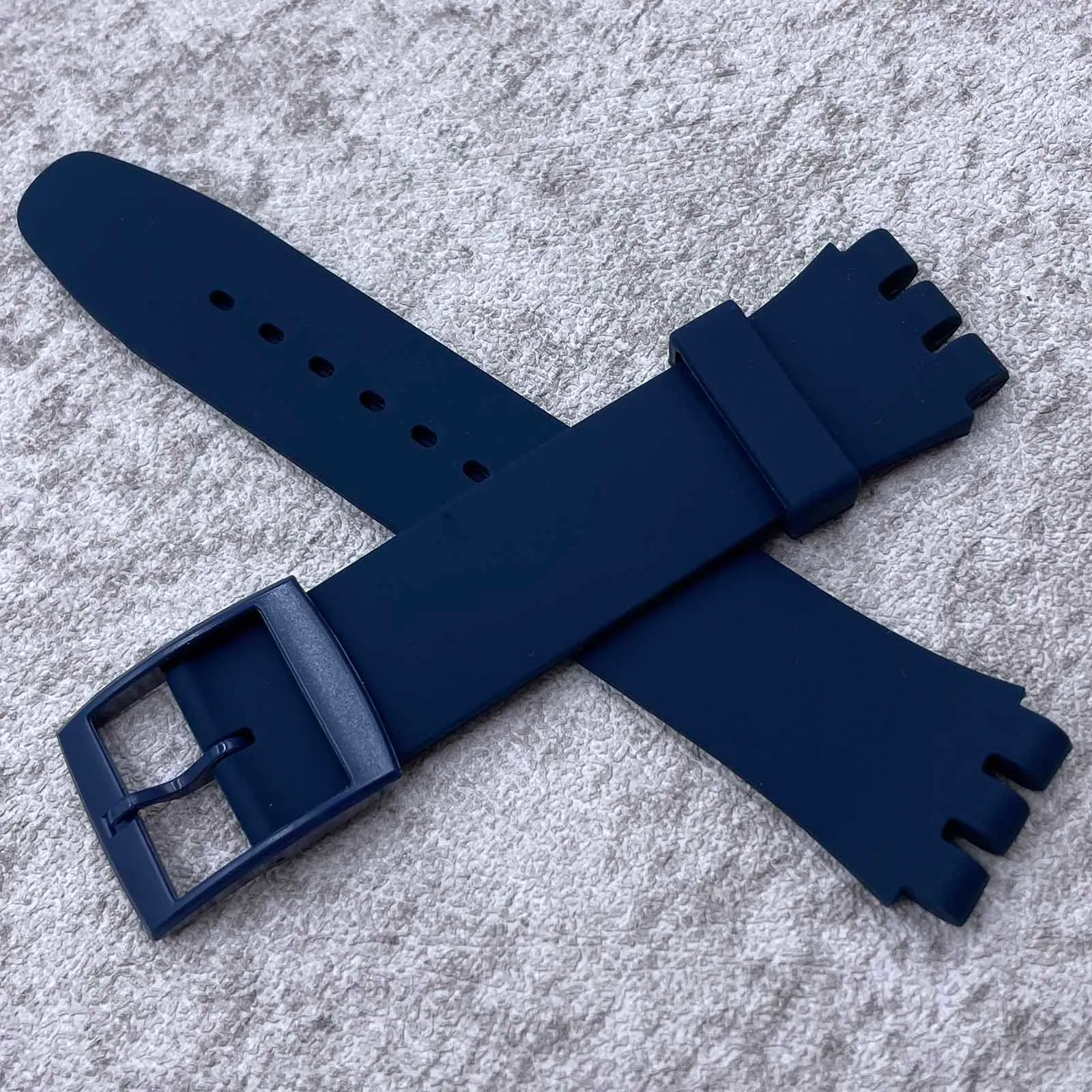 Rihahisy Cinturino in Silicone per Swatch, 19mm, Blu Violaceo - immagine 2