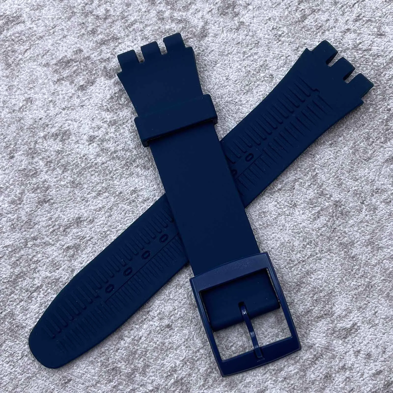 Rihahisy Cinturino in Silicone per Swatch, 19mm, Blu Violaceo - immagine 5