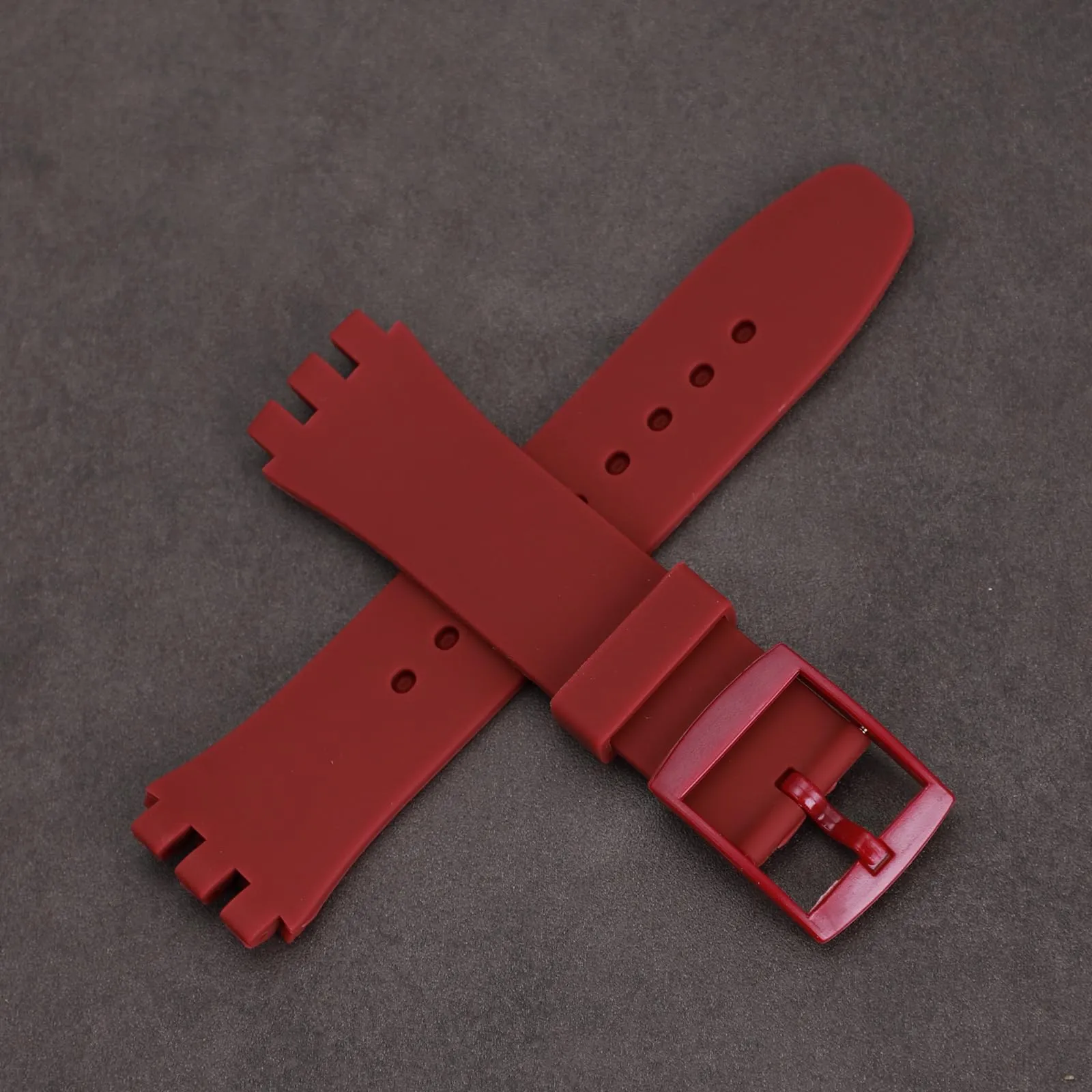 Rihahisy Cinturino in gomma siliconica per Swatch, 20mm, Rosso vino scuro - immagine 5