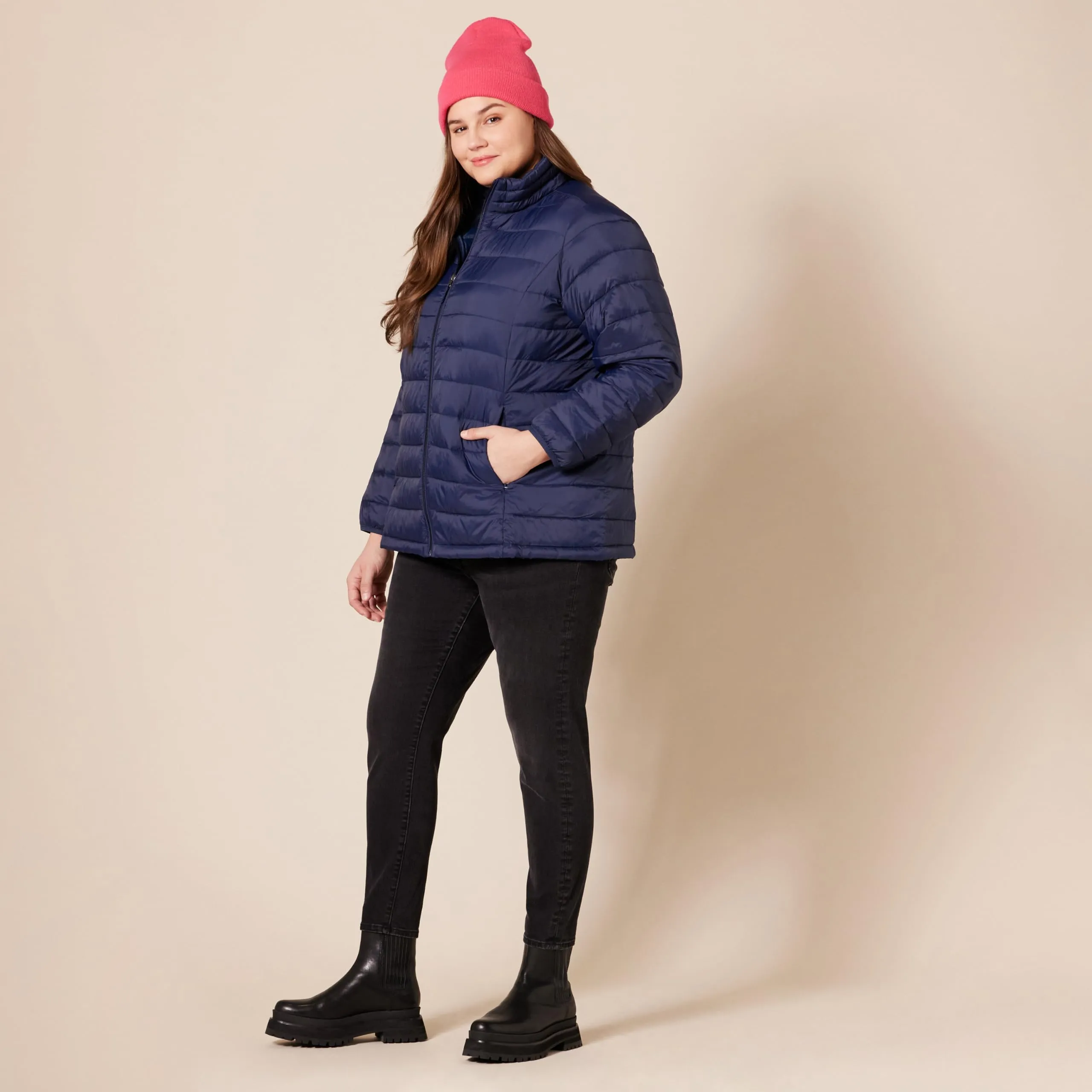 Amazon Essentials Piumino leggero resistente all'acqua ripiegabile Donna, Blu Marino, XL - immagine 8