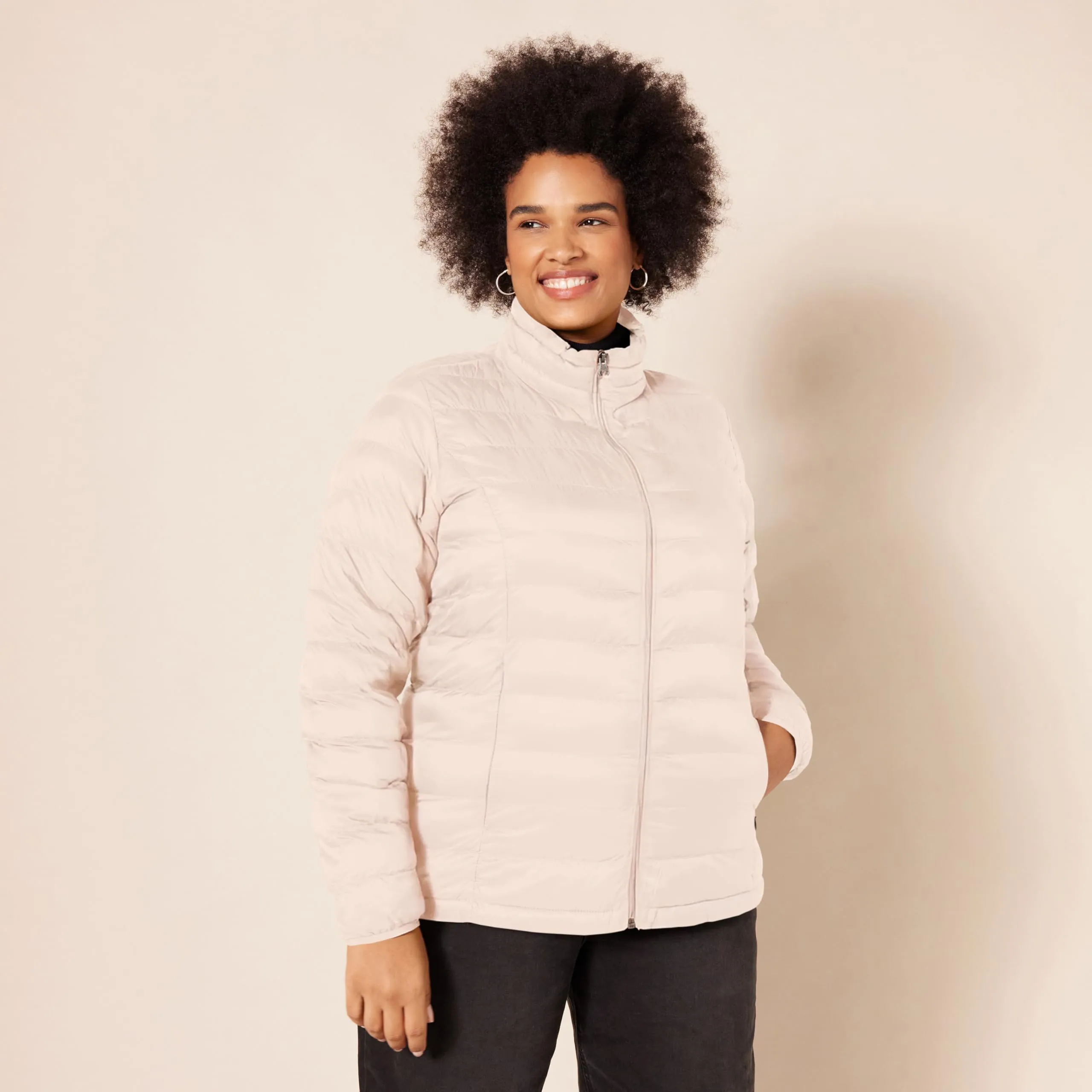 Amazon Essentials Piumino leggero resistente all'acqua ripiegabile Donna, Rosato, XL - immagine 5