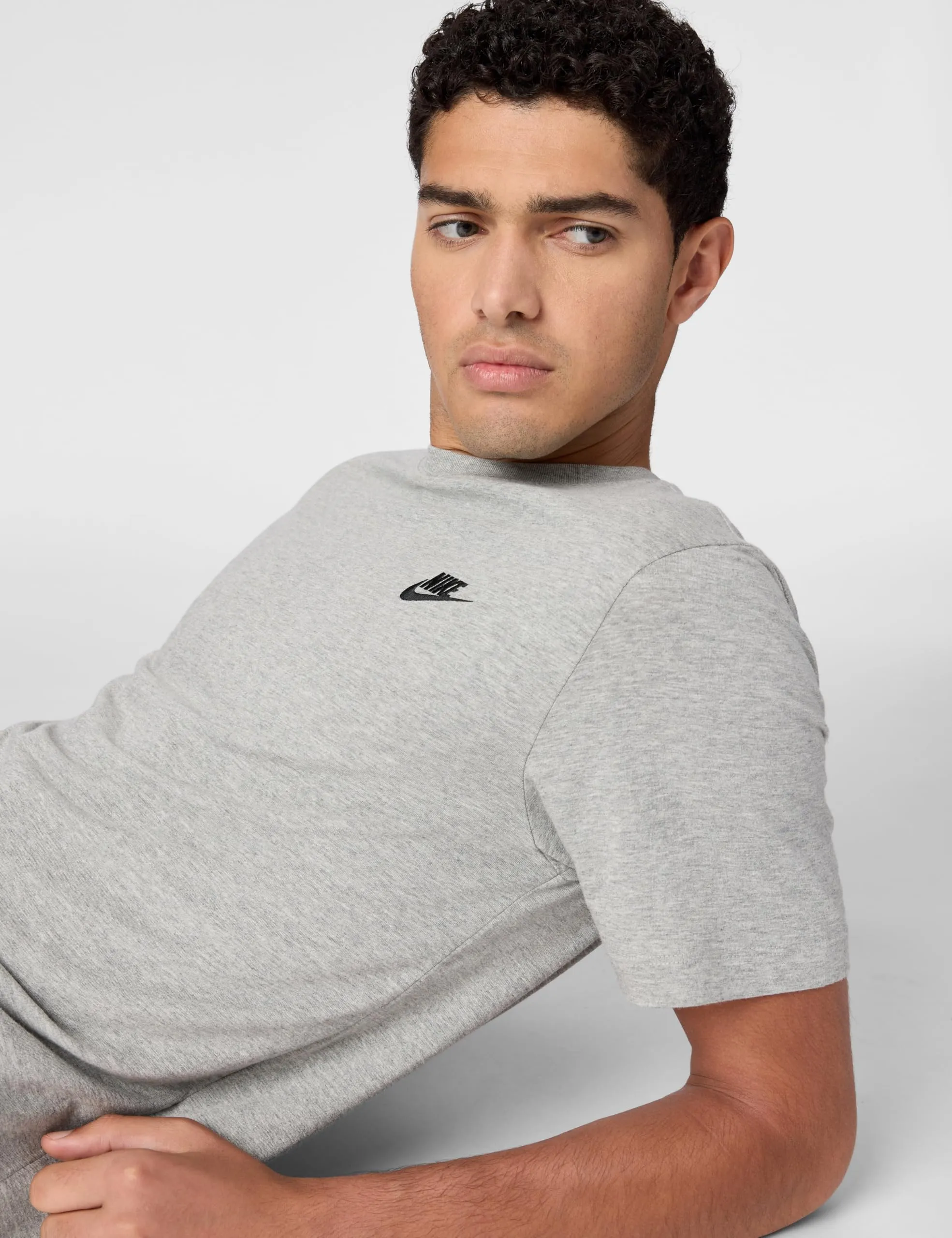 Nike NSW Club Tee, Dk Grey Heather Black, S - immagine 4