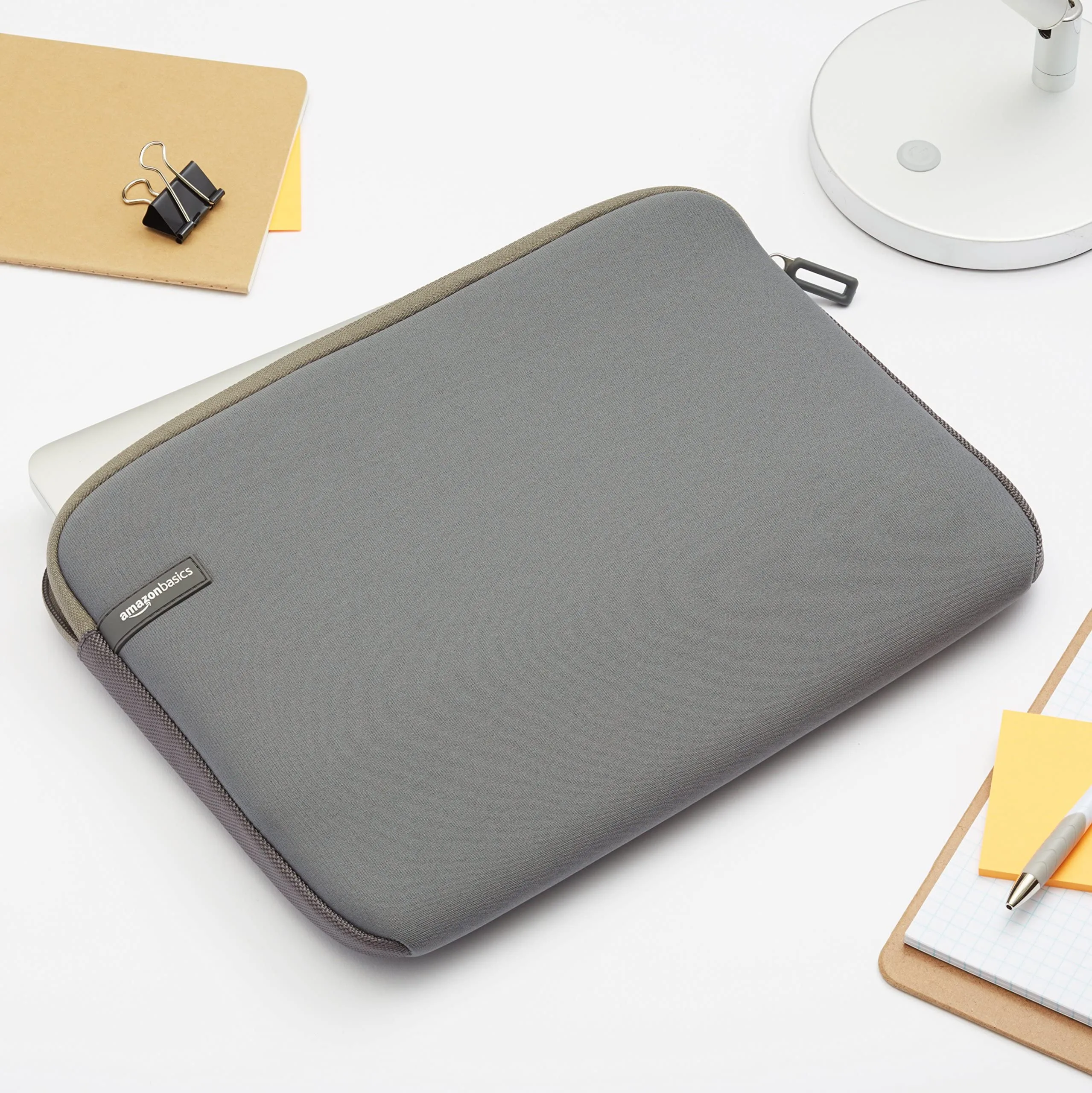 Amazon Basics Custodia per Laptop 13,3 Pollici, Grigio - immagine 9